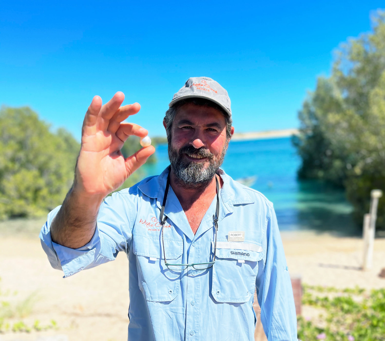 Owner Robert Banfield with Don Pearl.