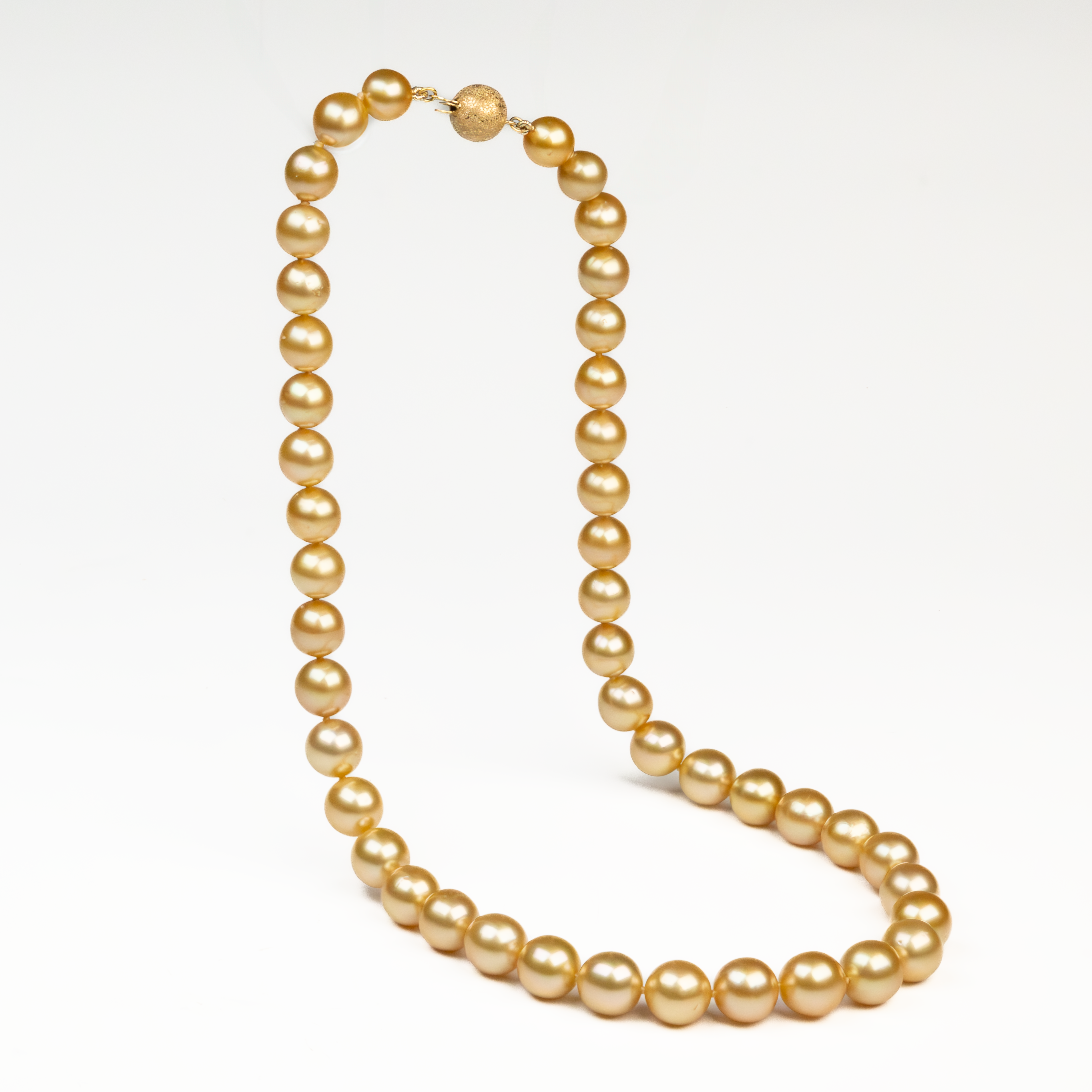 18K Yellow Gold South Sea Cultured 8.10-9.90mm 46.5cm Pearl Strand
