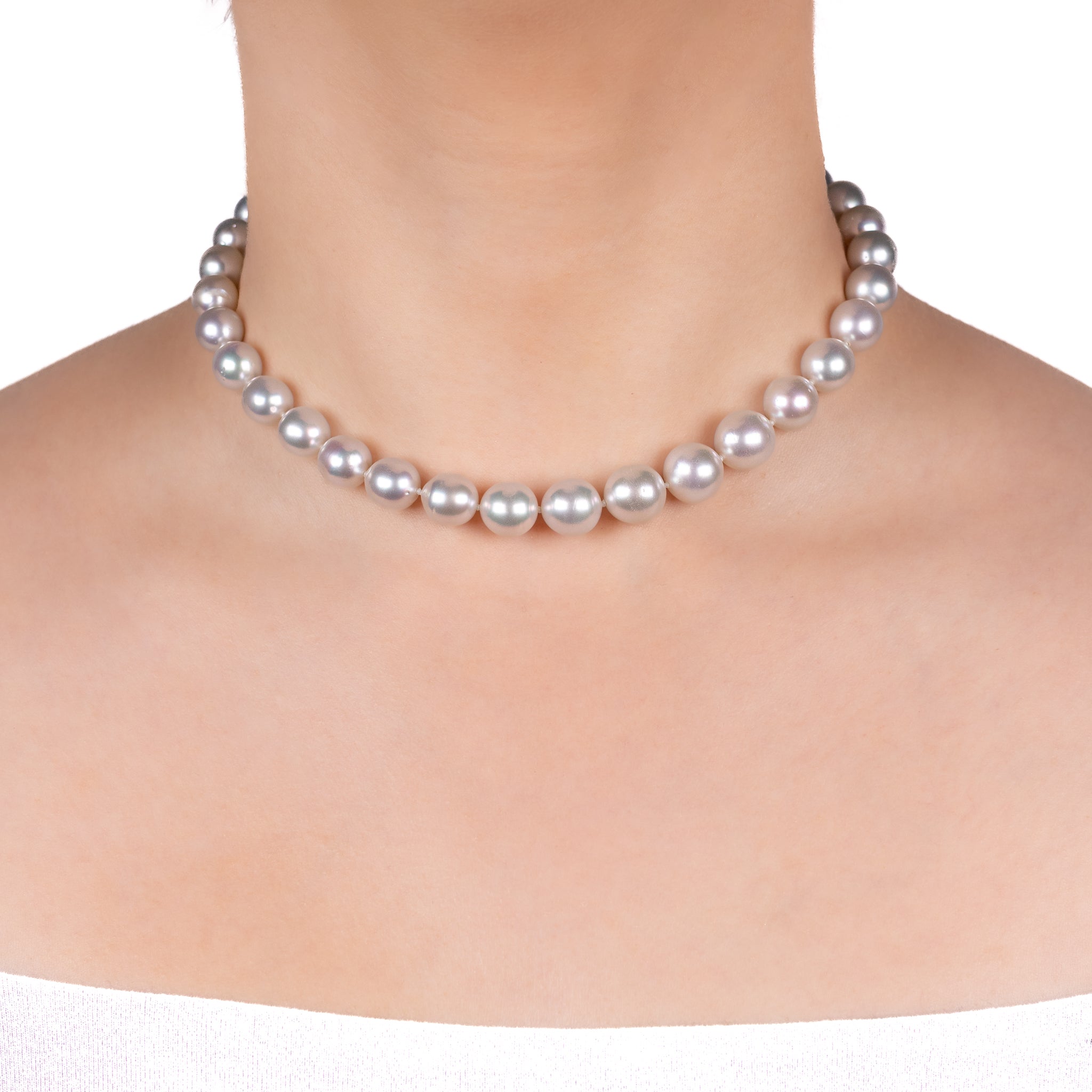 Australian South Sea 40 cm Cultured Pearl Strand on a model