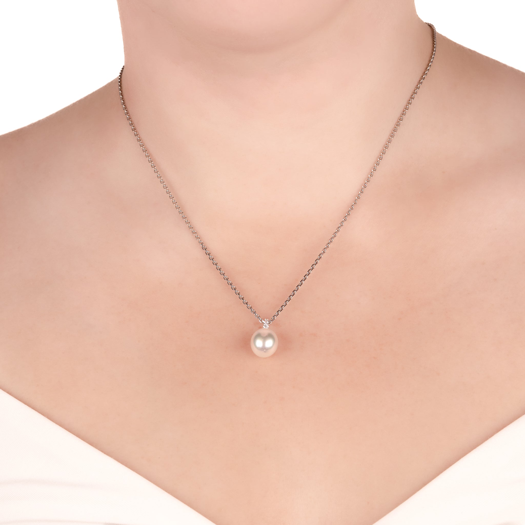 18K White Gold Australian South Sea 9-10 mm Pearl Diamond Pendant on a model