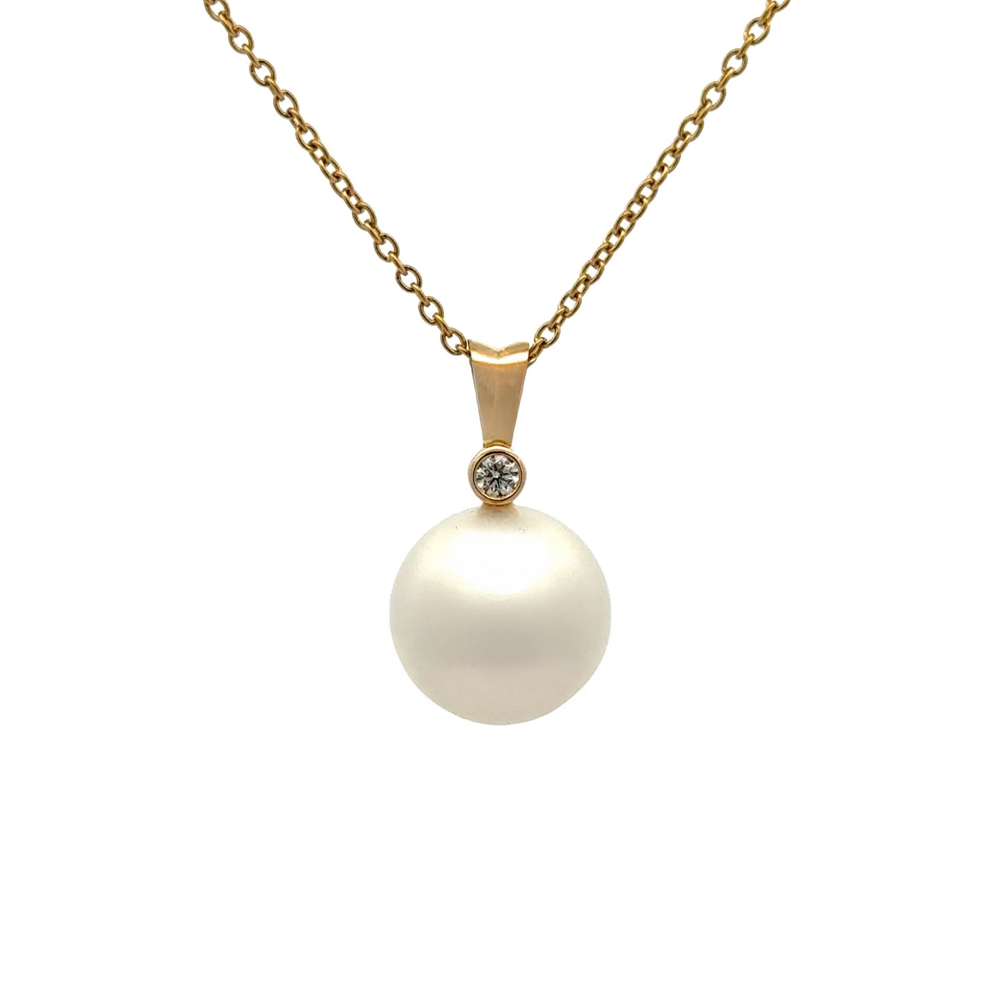 18K Yellow Gold Australian South Sea 14-15mm Cultured Pearl & Diamond Pendant front view