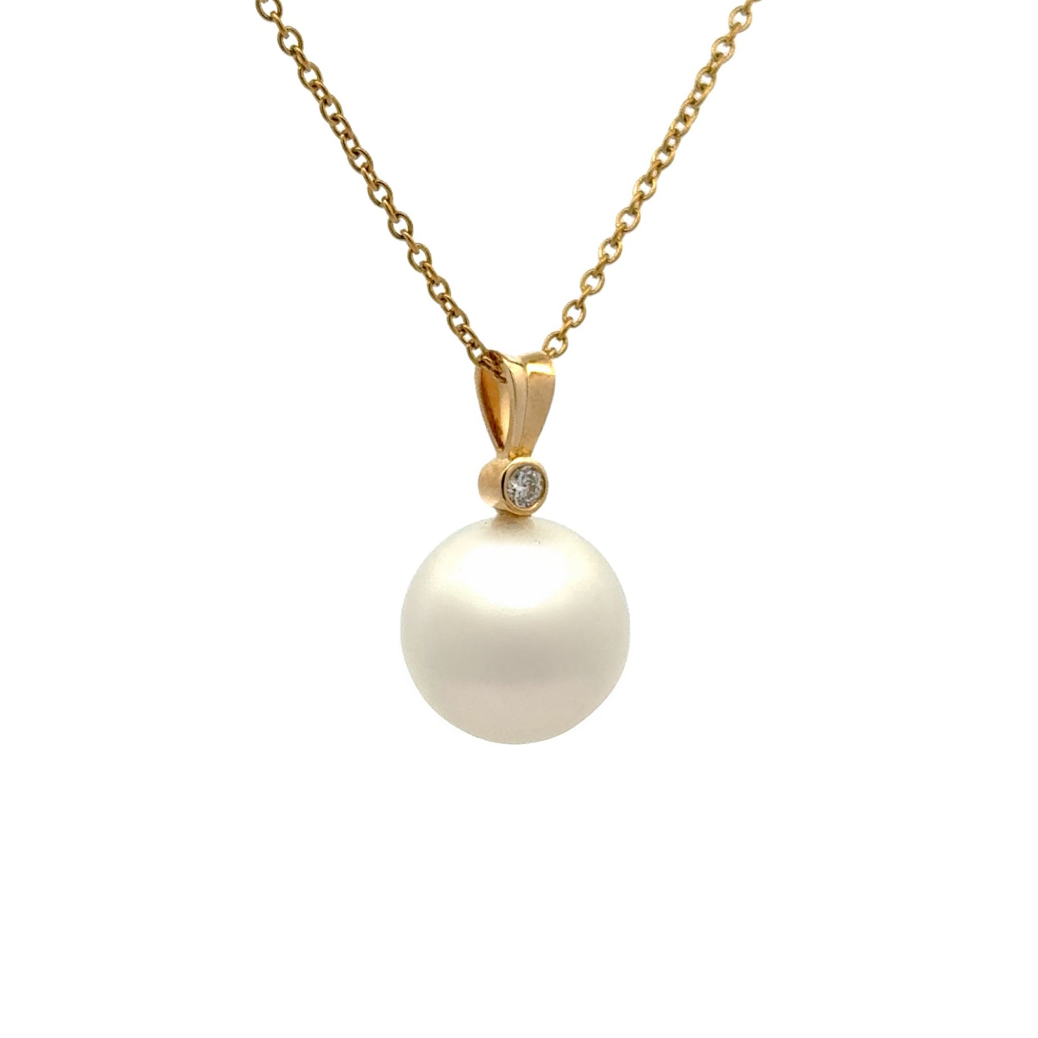 18K Yellow Gold Australian South Sea 14-15mm Cultured Pearl & Diamond Pendant side view