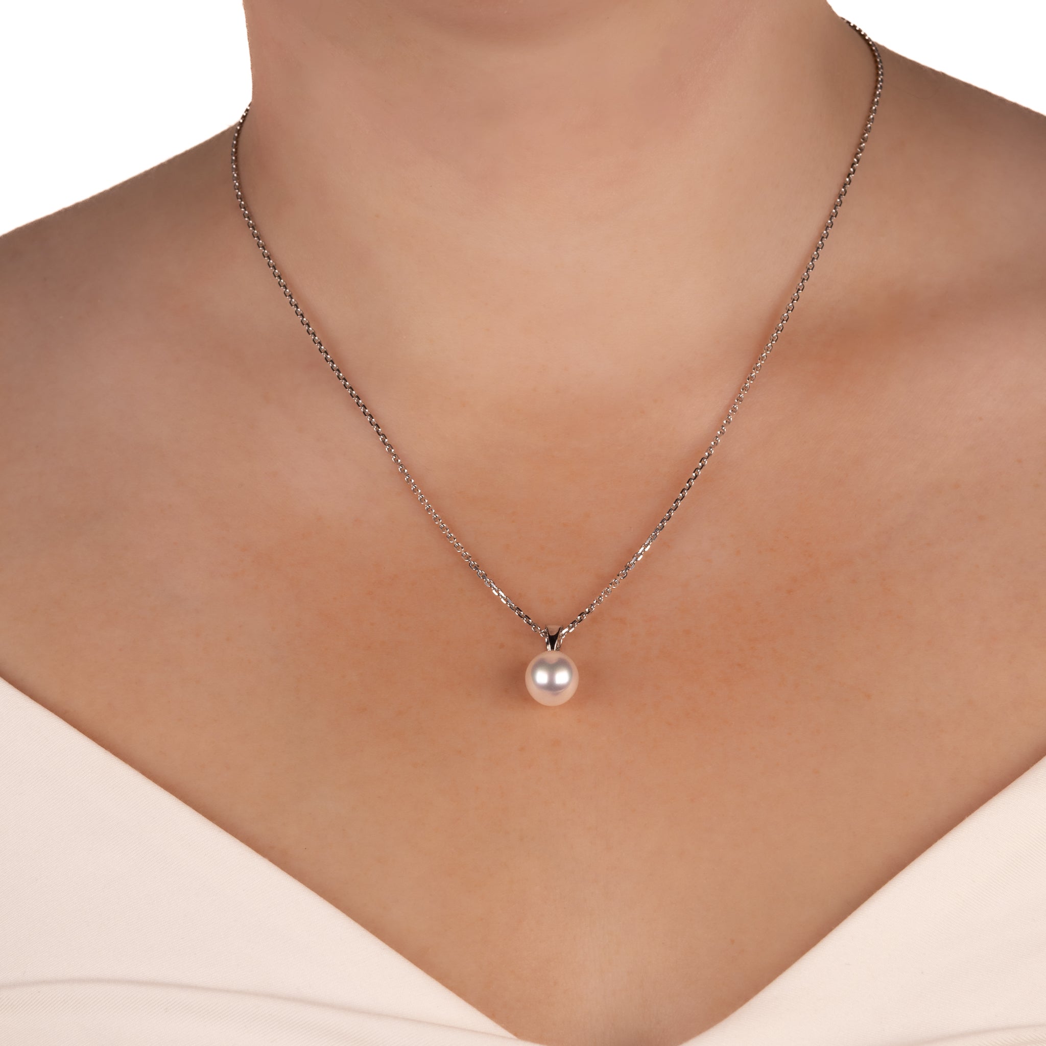 9K White Gold Australian South Sea 9-10mm Cultured Pearl Pendant on a model