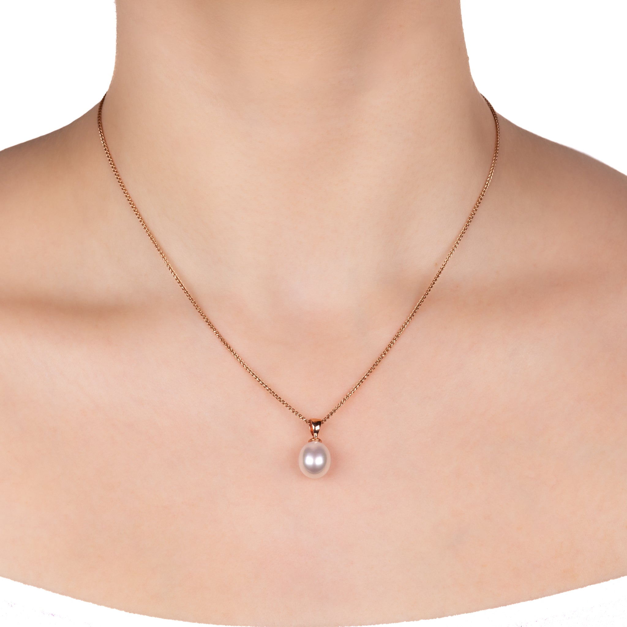 9K Rose Gold Australian South Sea 10-11 mm Cultured Pearl Pendant on a model