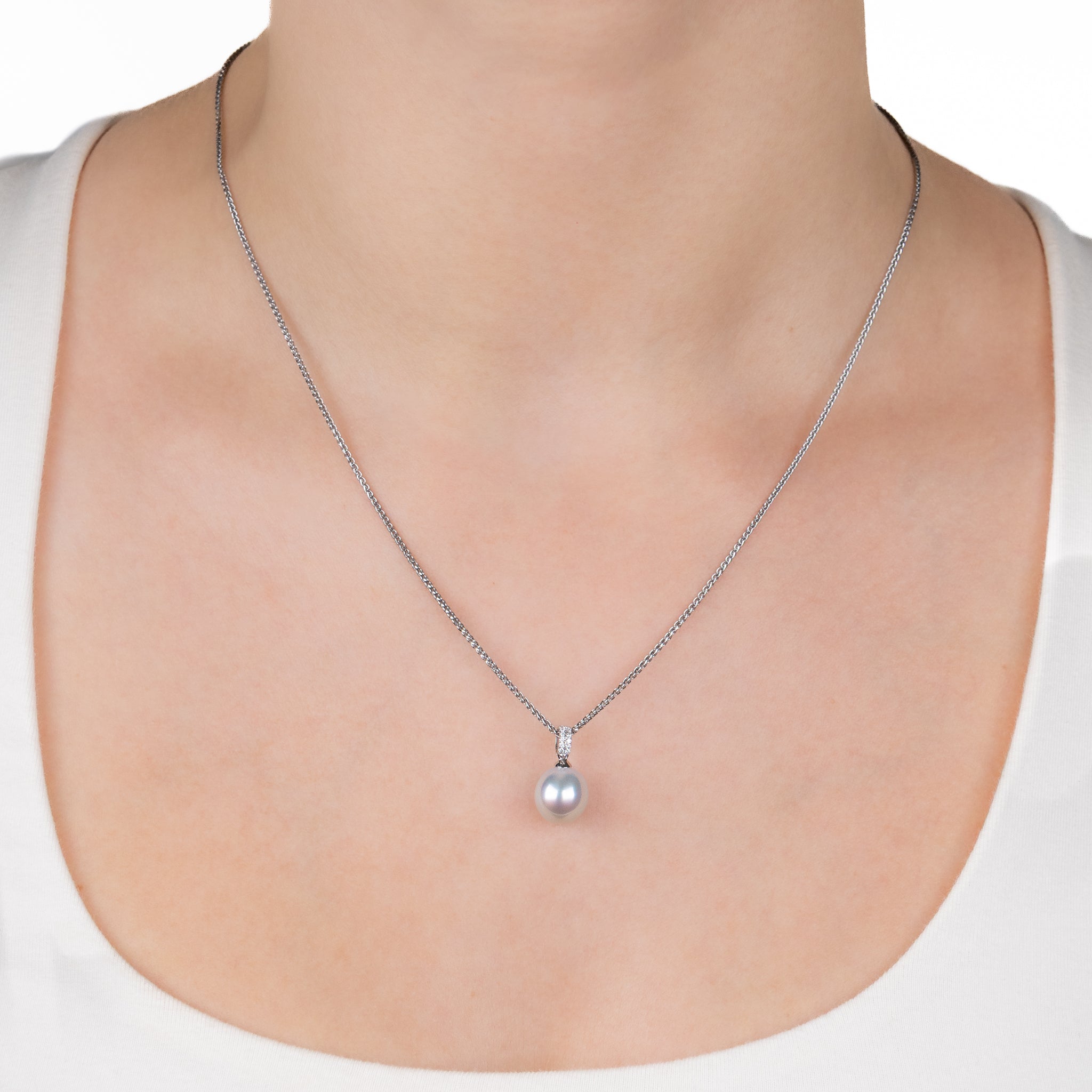 18K White Gold Australian South Sea 9-10 mm Cultured Pearl and Diamond Pendant