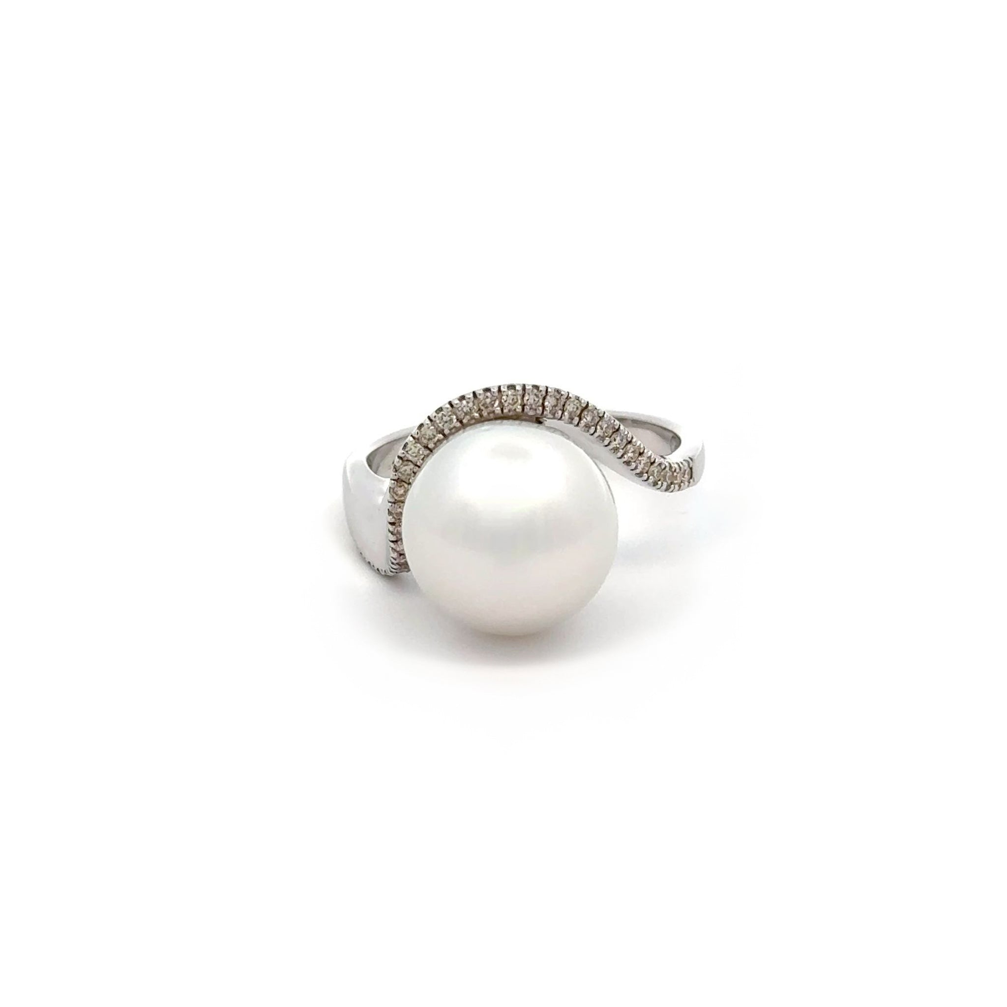 9K White Gold Australian South Sea Cultured 11-12mm Pearl and Argyle Diamond Ring