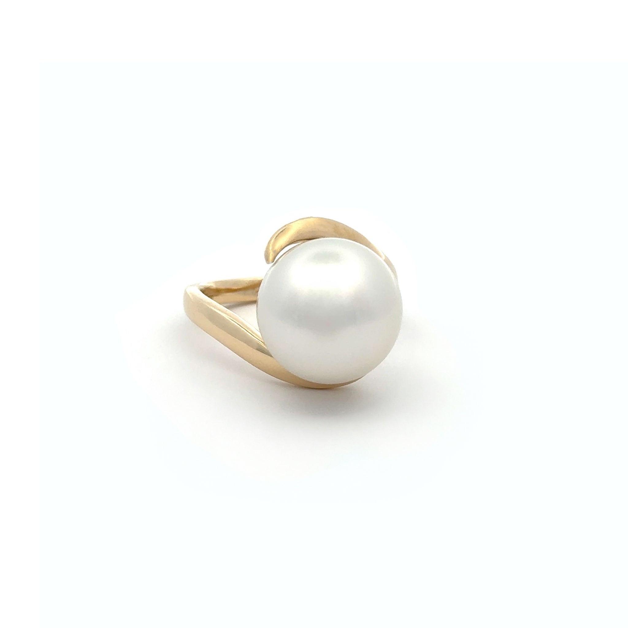9K Yellow Gold Australian South Sea Cultured 13-14mm Pearl Ring