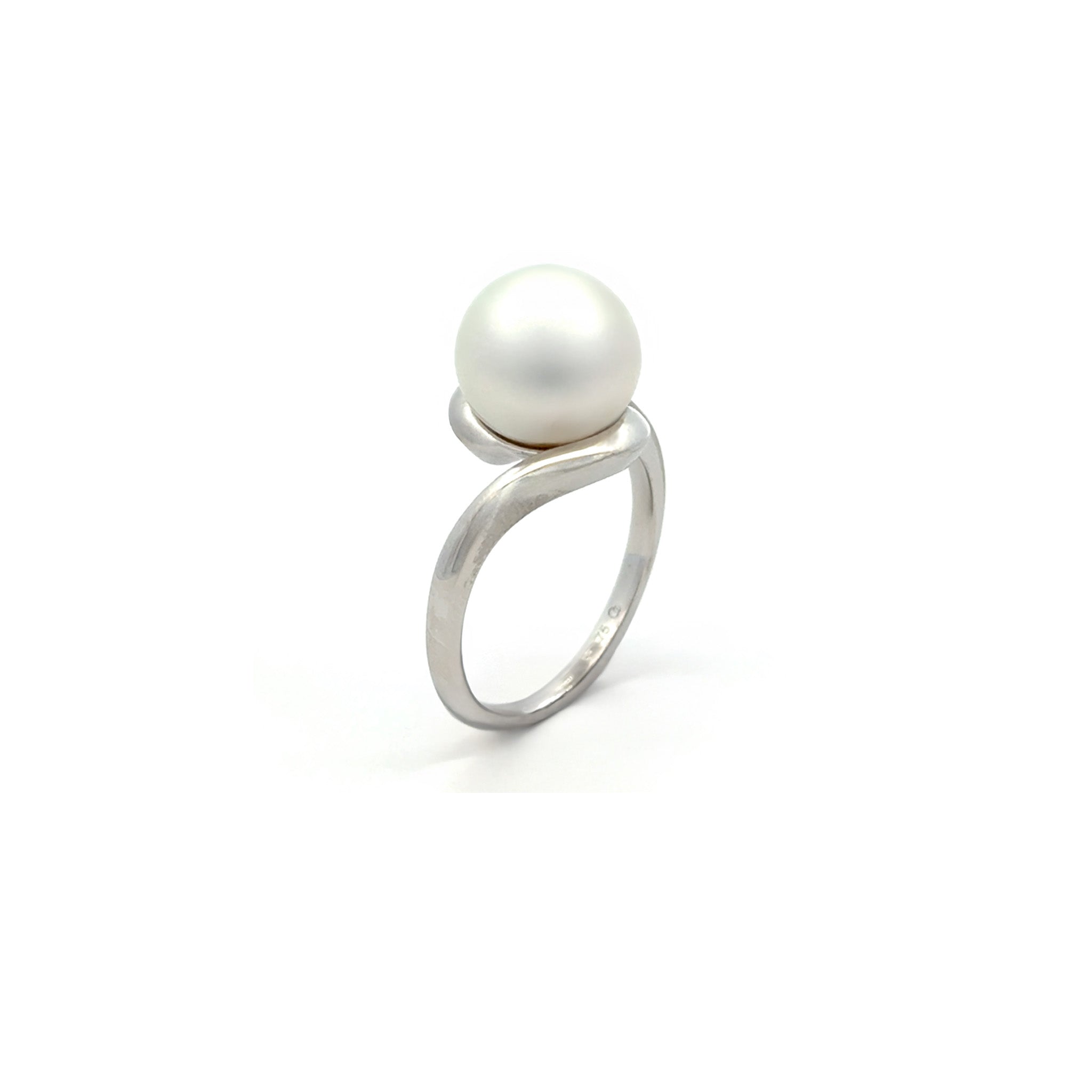 9K White Gold Australian South Sea 10-11 mm Cultured Pearl Ring side view