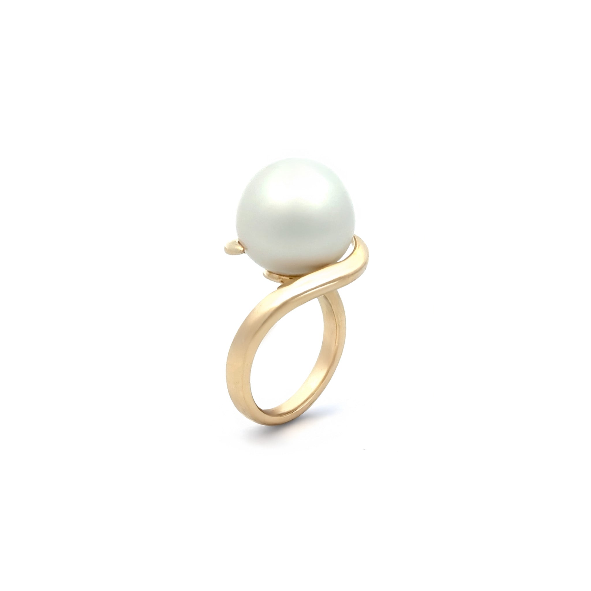 9K Yellow Gold Australian South Sea 14-15 mm Cultured Pearl Ring side view