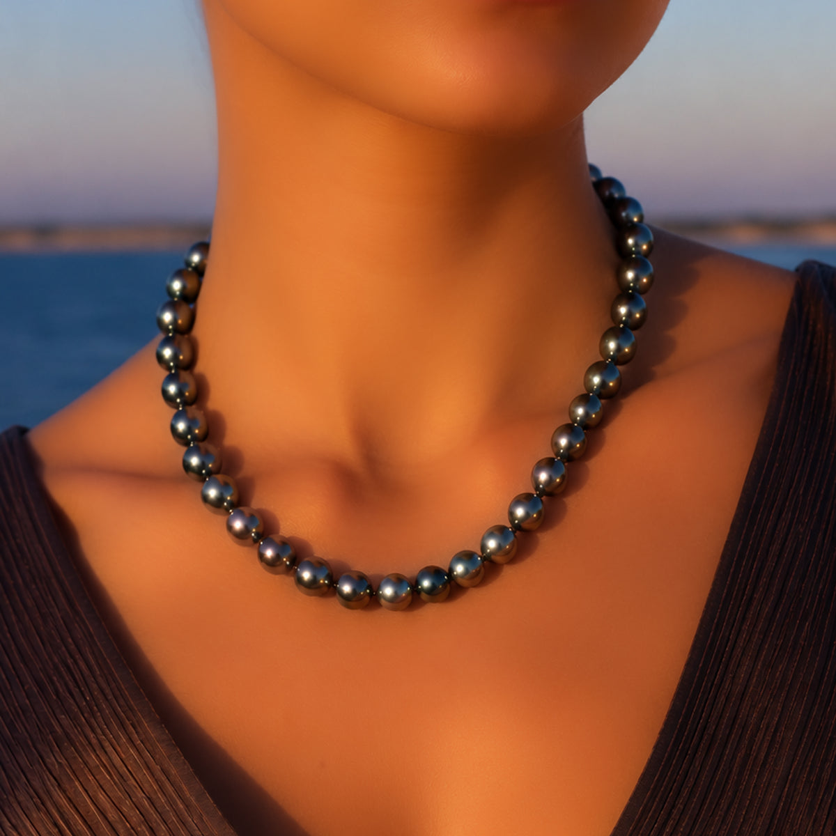 Tahitian Cultured Pearl 48 cm Strand front view