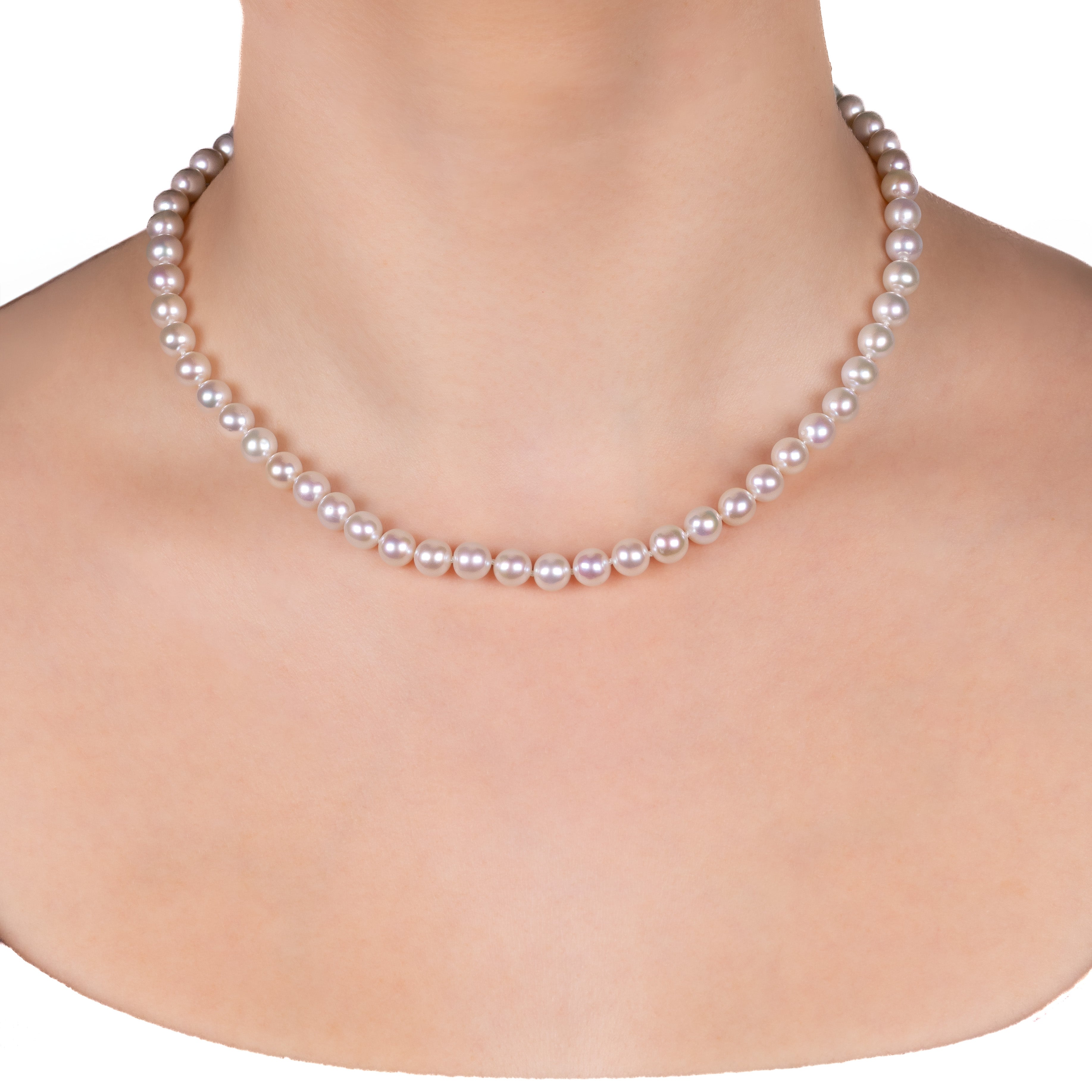 9K Yellow Gold Freshwater 7-7.5 mm Pearl Strand on a model