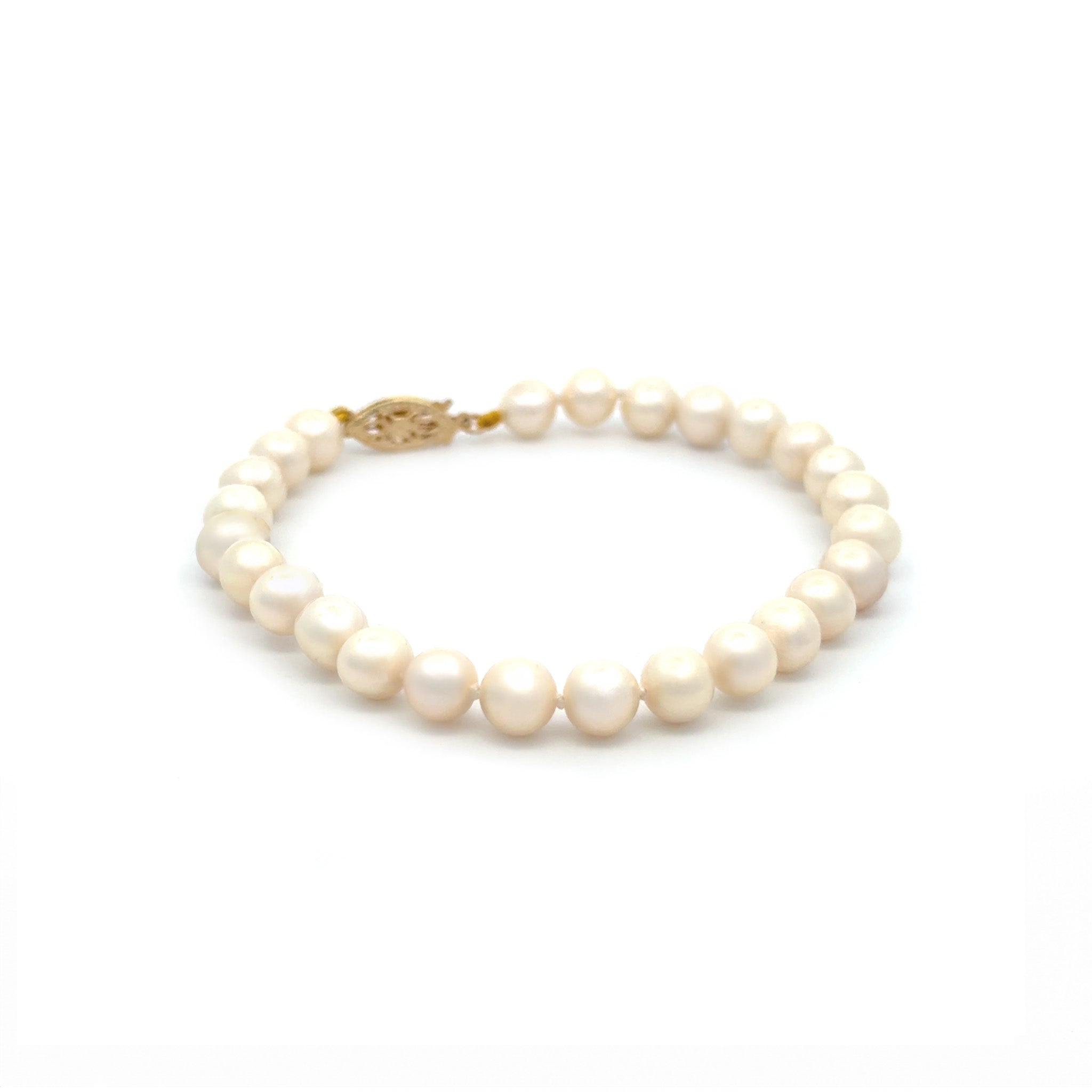 9K Yellow Gold Freshwater 6-7 mm Pearl Bracelet side view