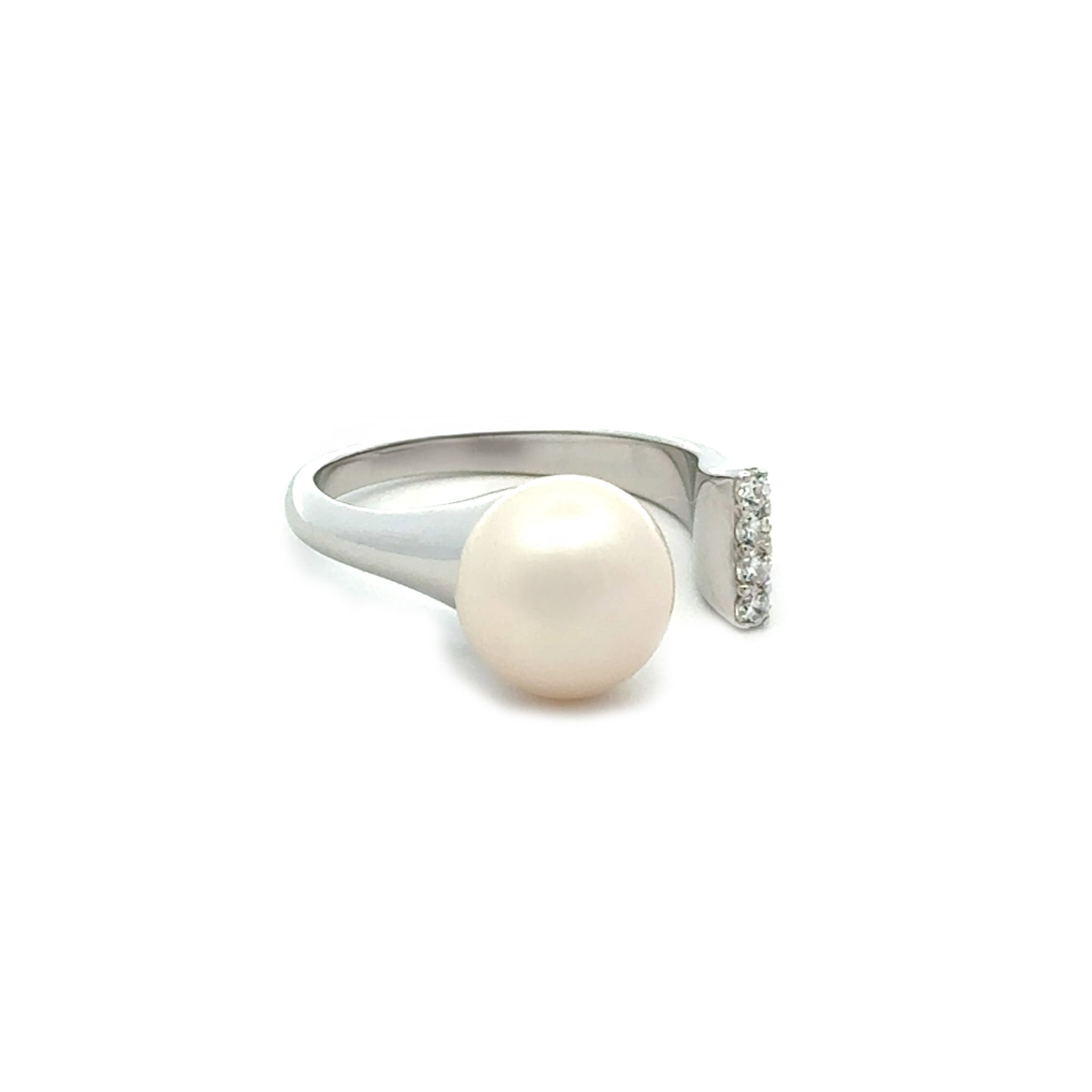Sterling Silver Freshwater Pearl & Cubic Zirconia 9-10 mm Ring