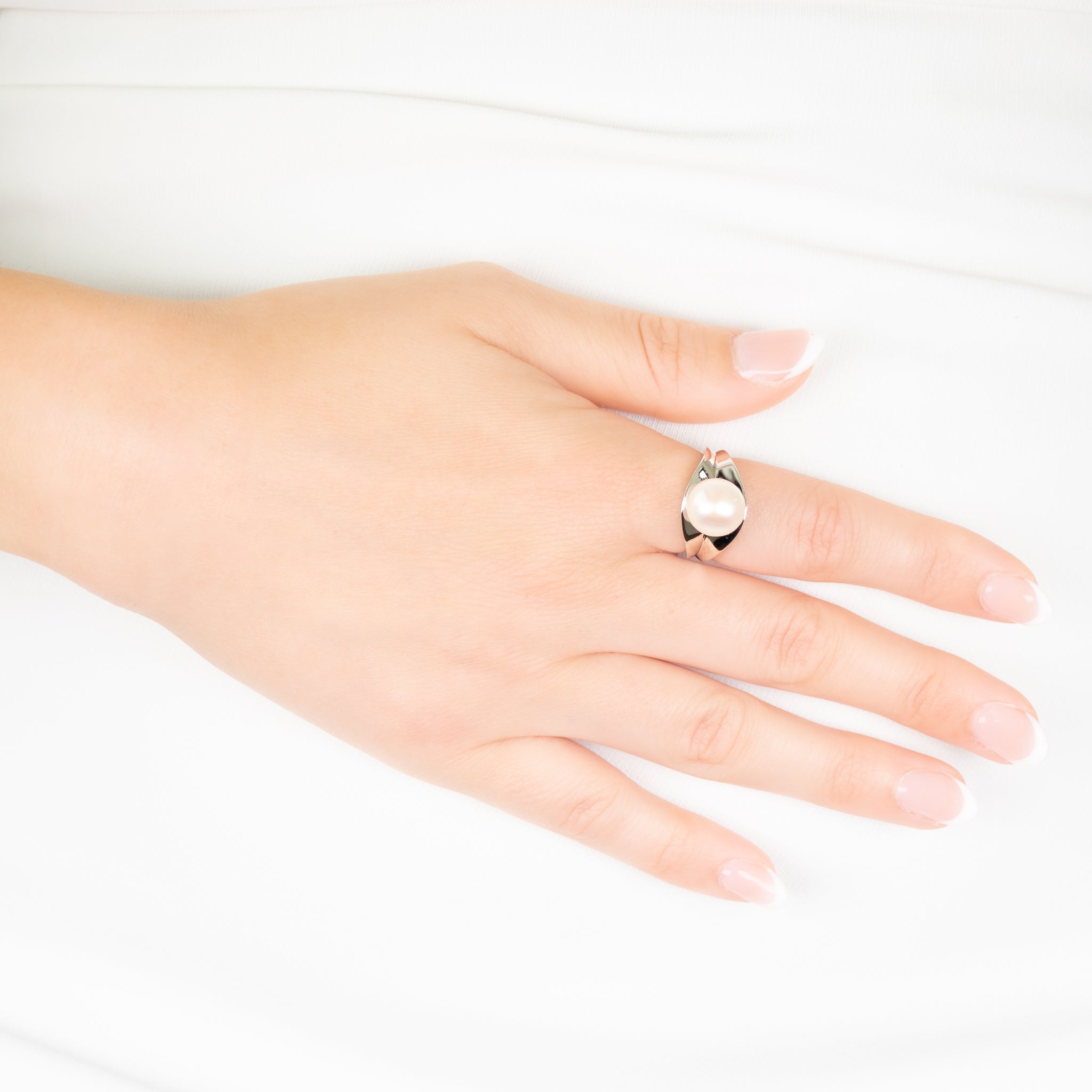 Sterling Silver Freshwater Pearl 10-10.5mm Ring