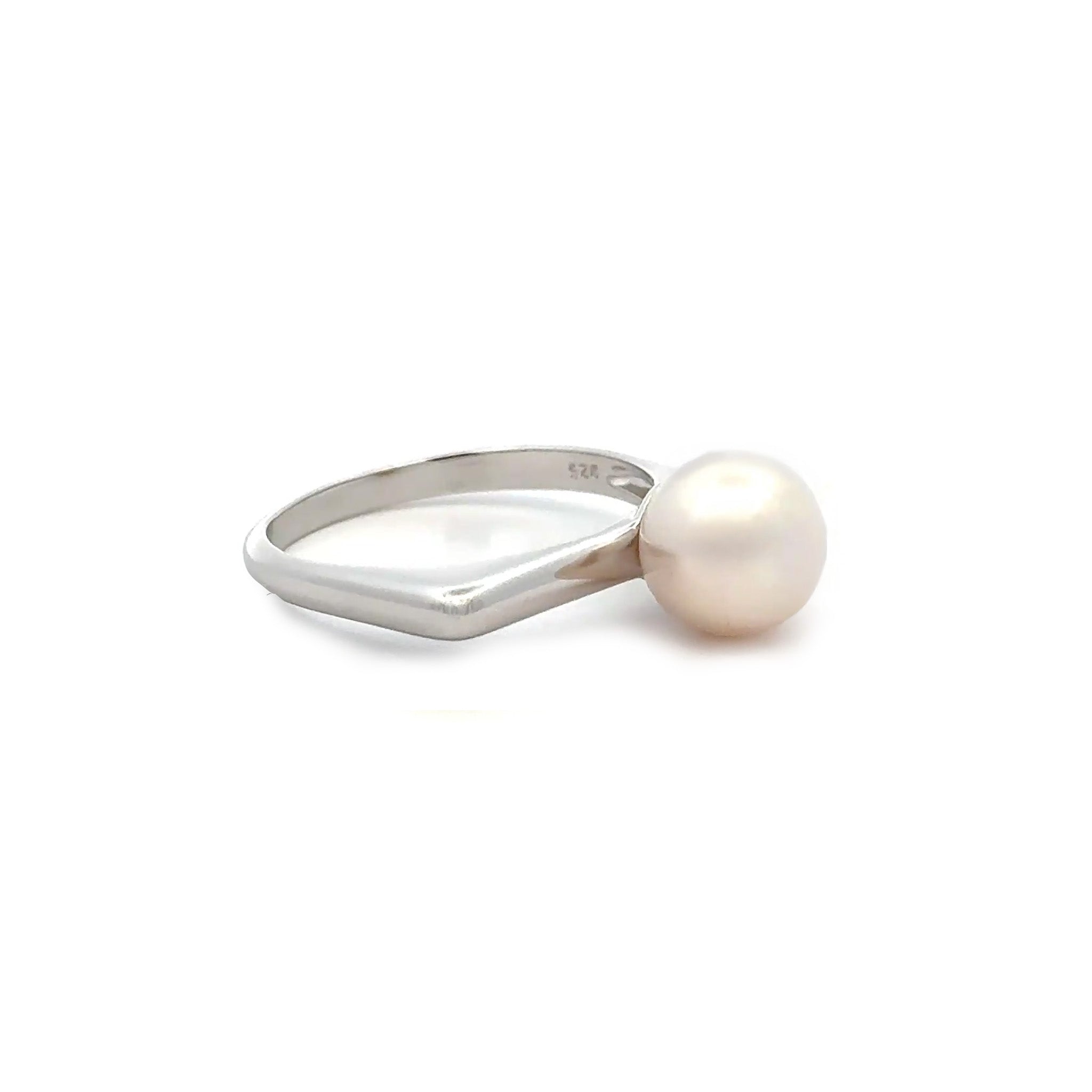Sterling Silver Freshwater 8.5-9 mm Pearl Ring front view
