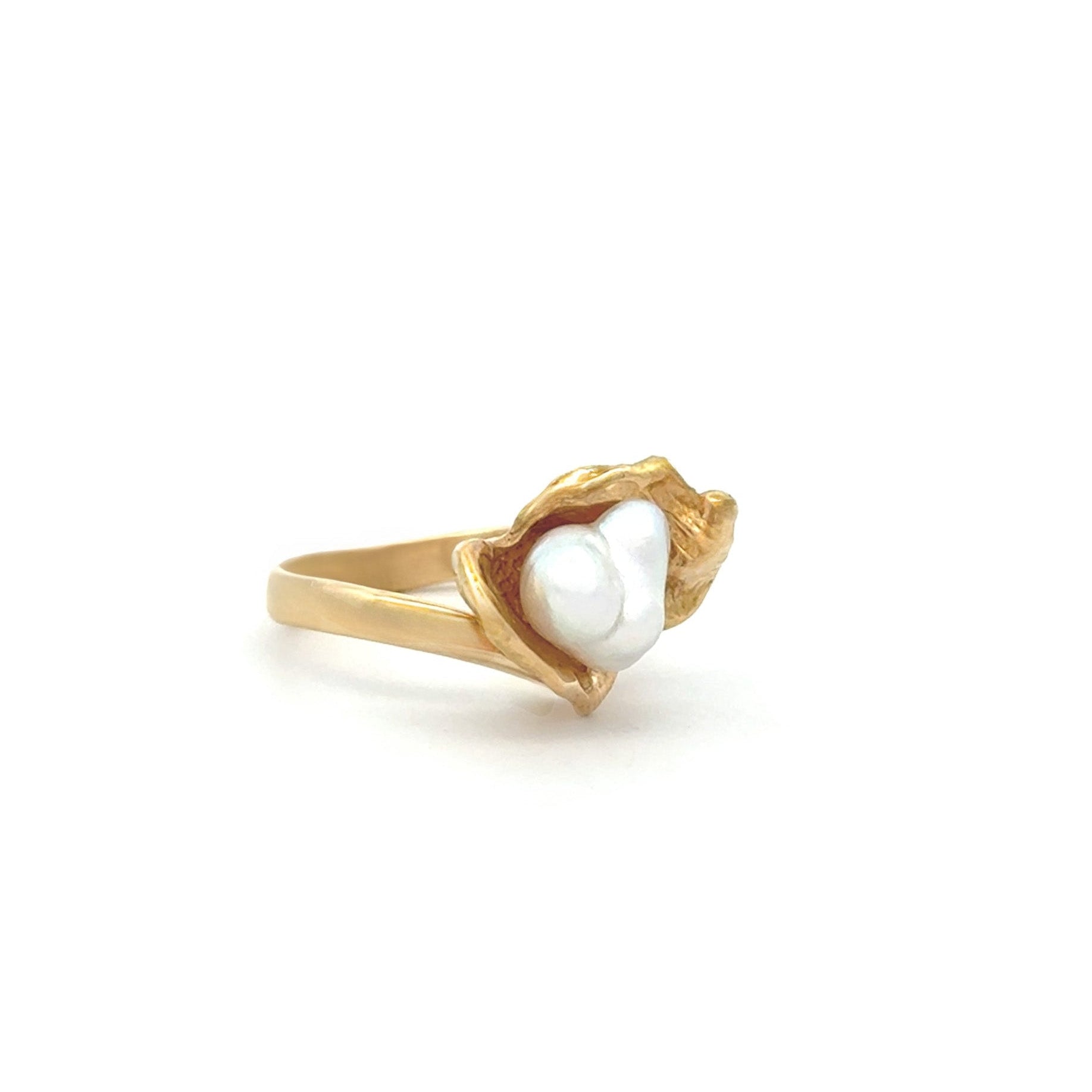 Untamed 18K Yellow Gold Australian South Sea 0.6 g Keshi Pearl Ring front view