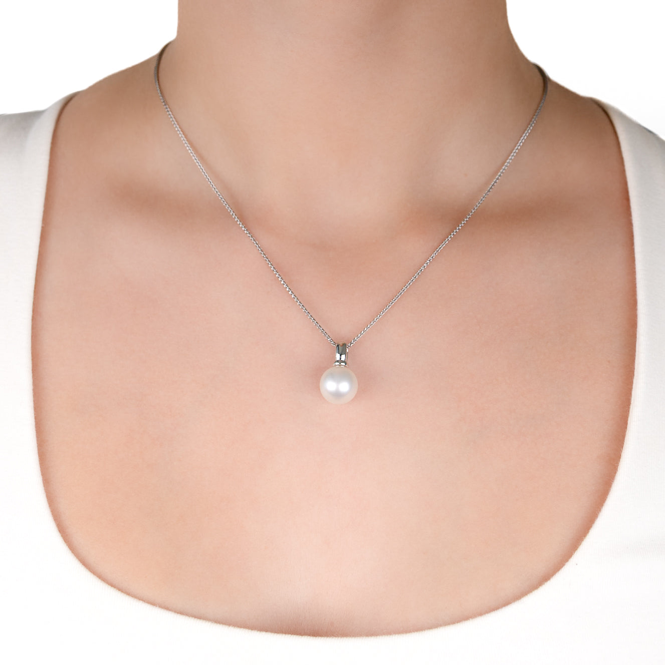 18K White Gold Australian South Sea Cultured 11-12 mm Pearl Pendant on a model