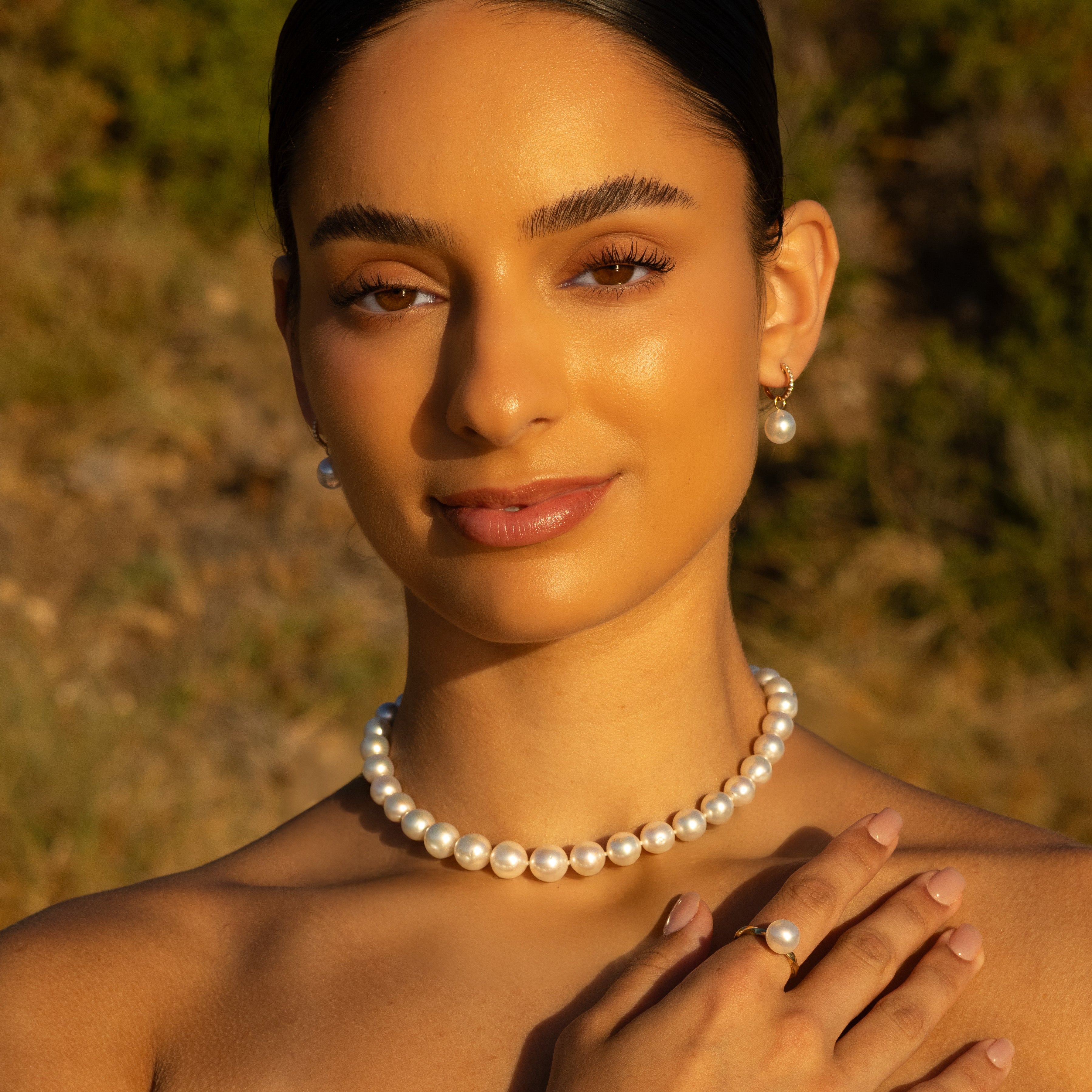Australian South Sea 40 cm Cultured Pearl Strand on a model
