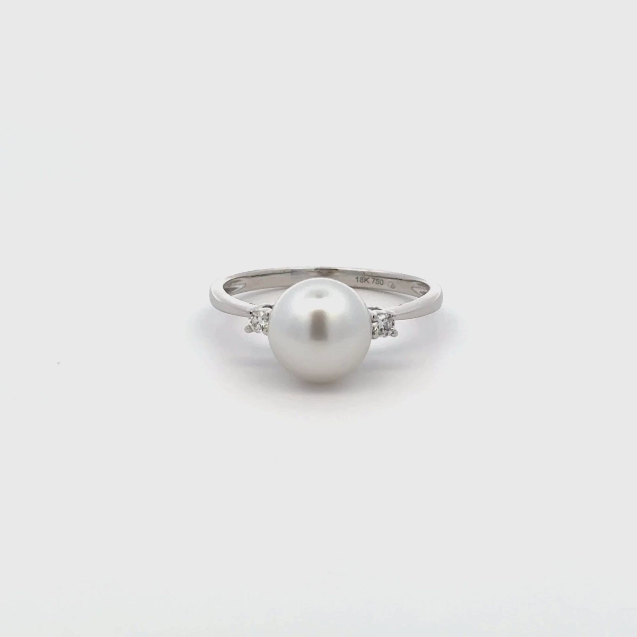 18K White Gold Australian South Sea Cultured 8-9mm Pearl and Diamond Ring
