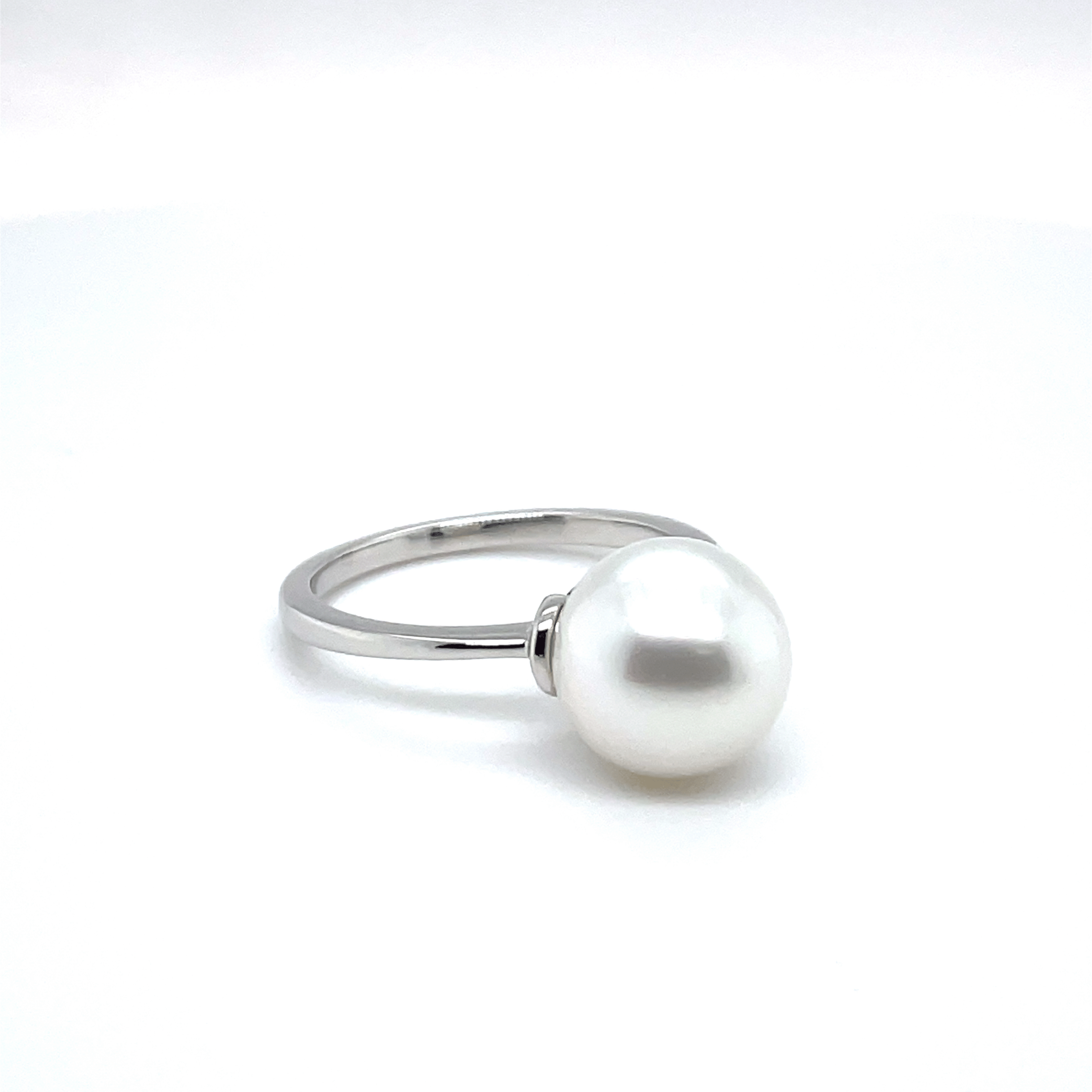 18K White Gold Australian South Sea Cultured 10 - 11mm Pearl Ring