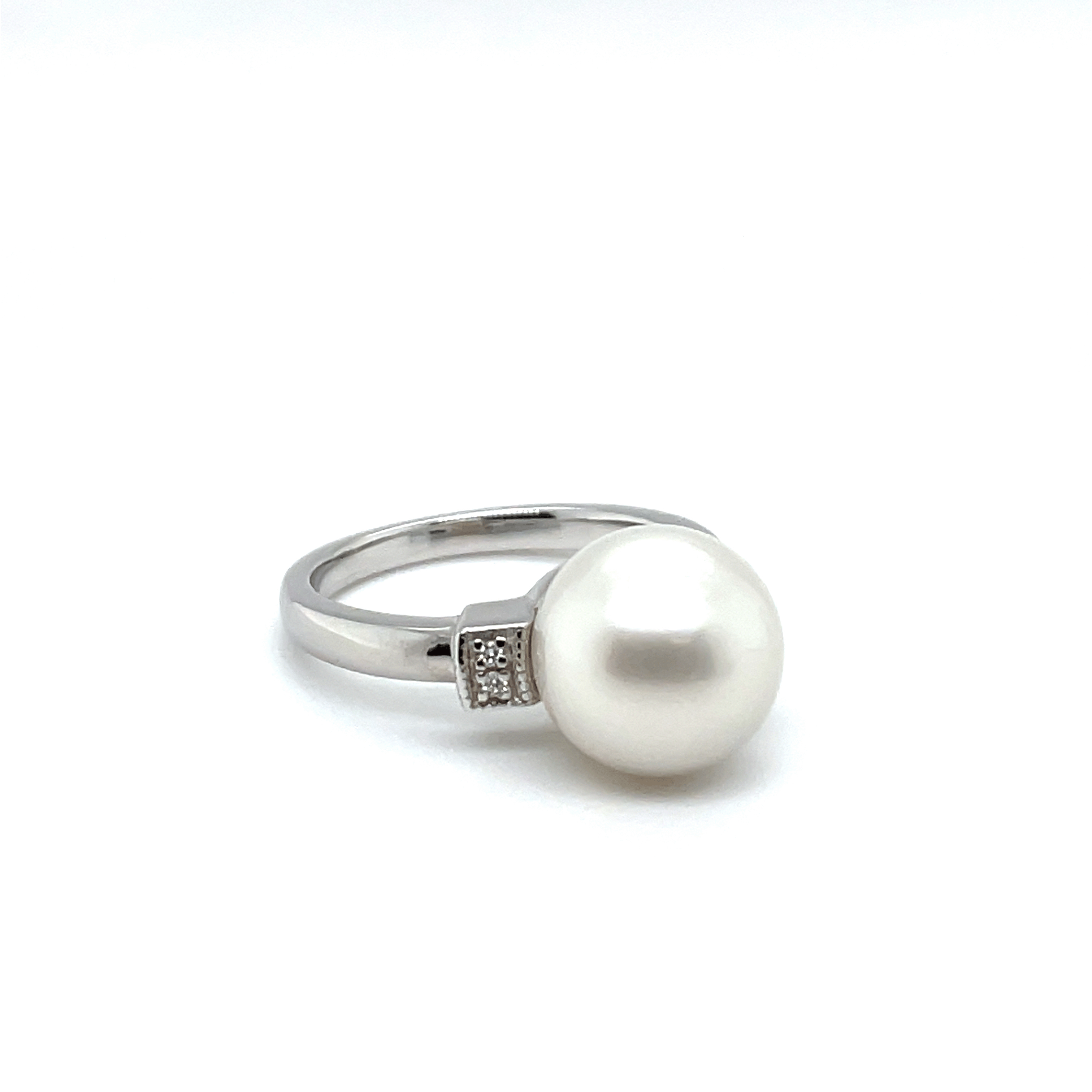 Sterling Silver Australian South Sea Cultured 10-11mm Pearl and Diamond Ring