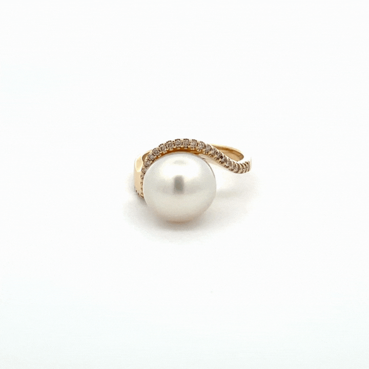 9K Yellow Gold Australian South Sea Cultured 11- 12mm Pearl and Diamond Ring