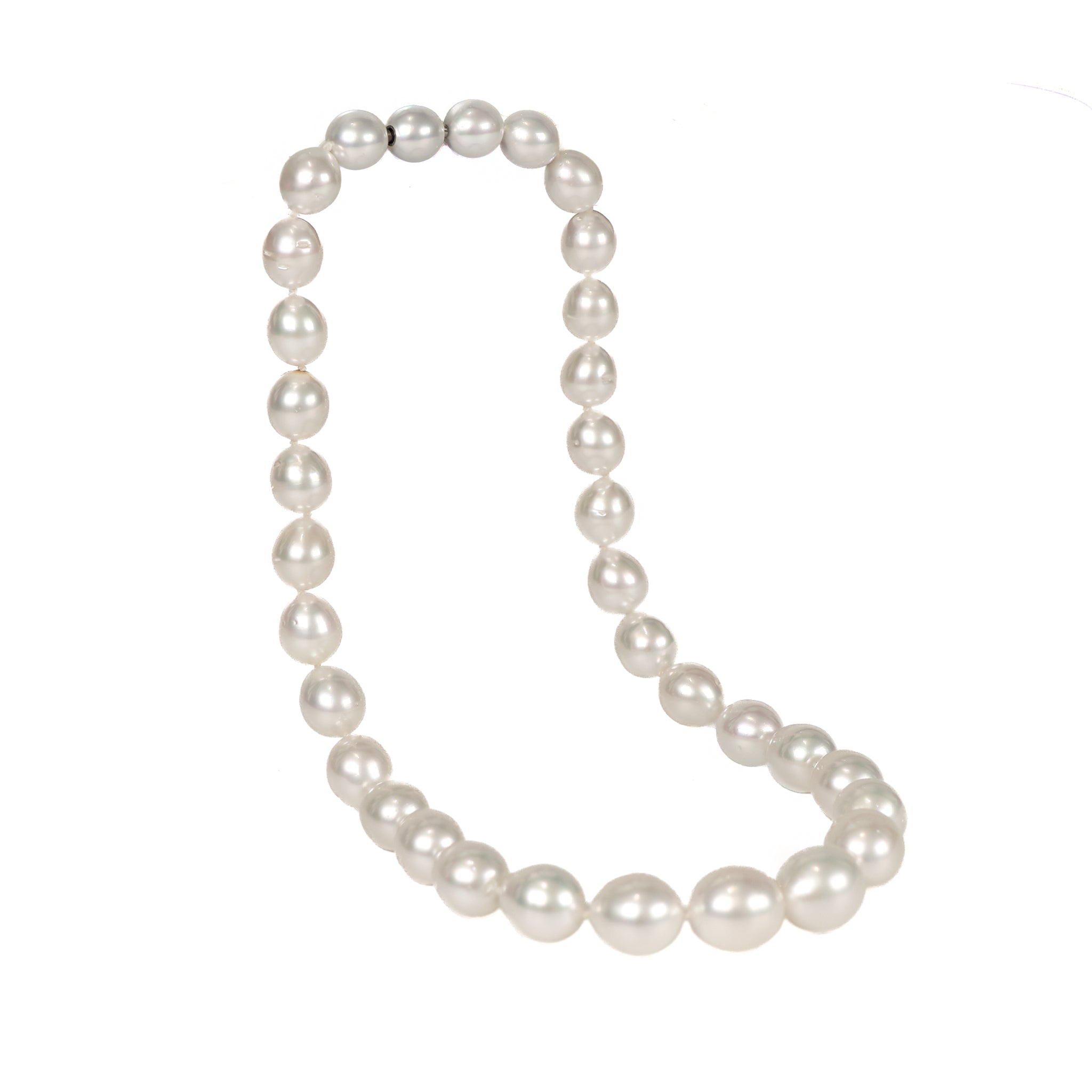 Australian South Sea 47 cm Cultured Pearl Strand front view