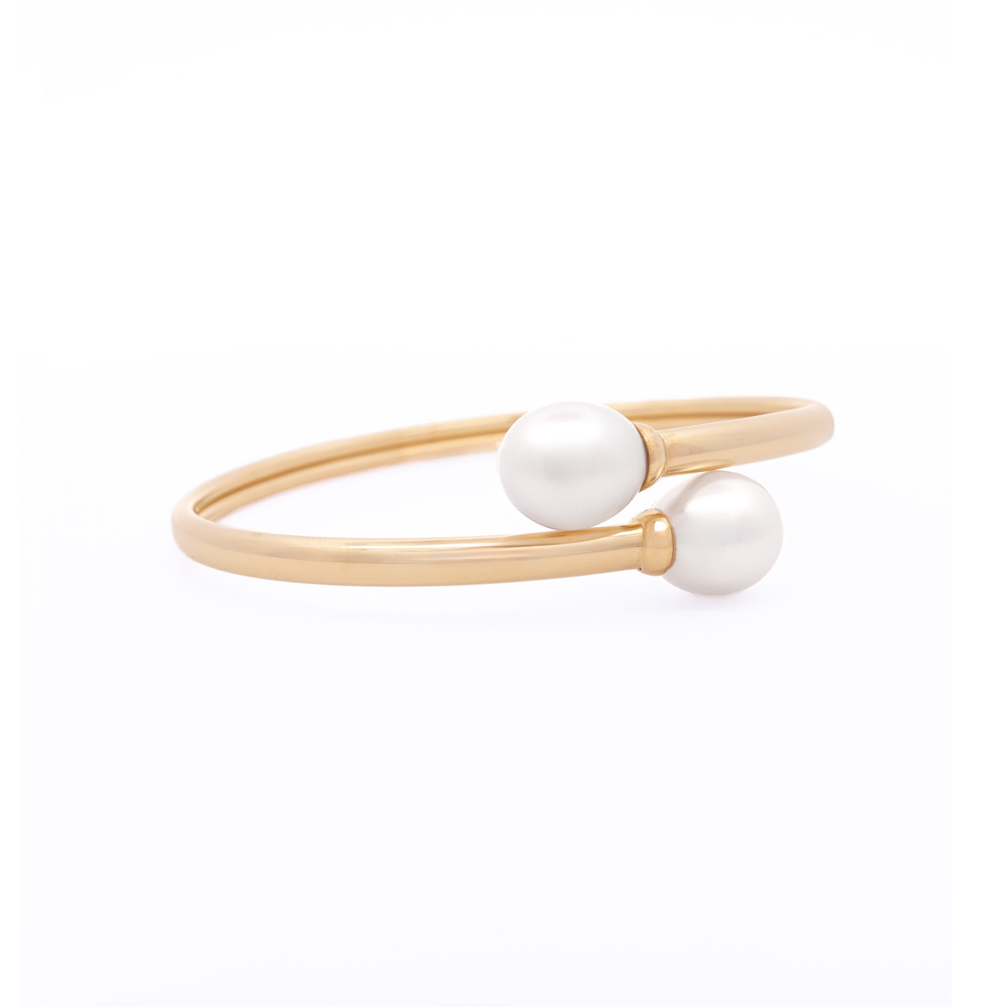 18K Yellow Gold Australian South Sea 10-11 mm Cultured Pearl Bangle side view