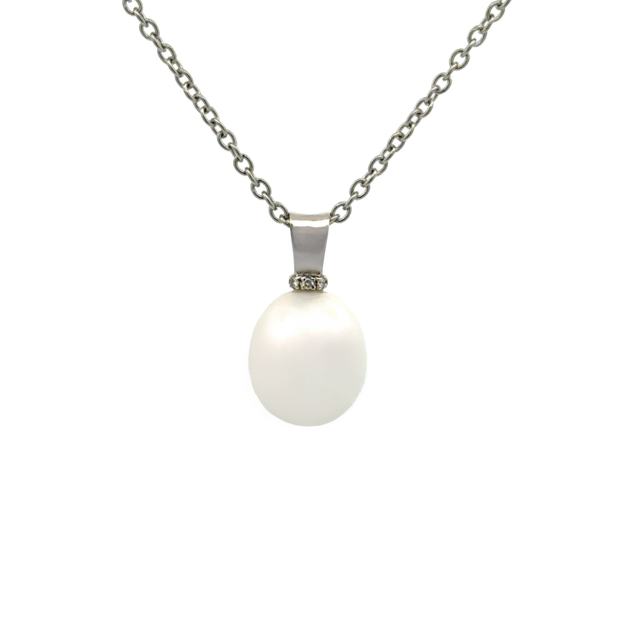 18K White Gold Australian South Sea 10-11mm Cultured Pearl and Diamond Pendant front view