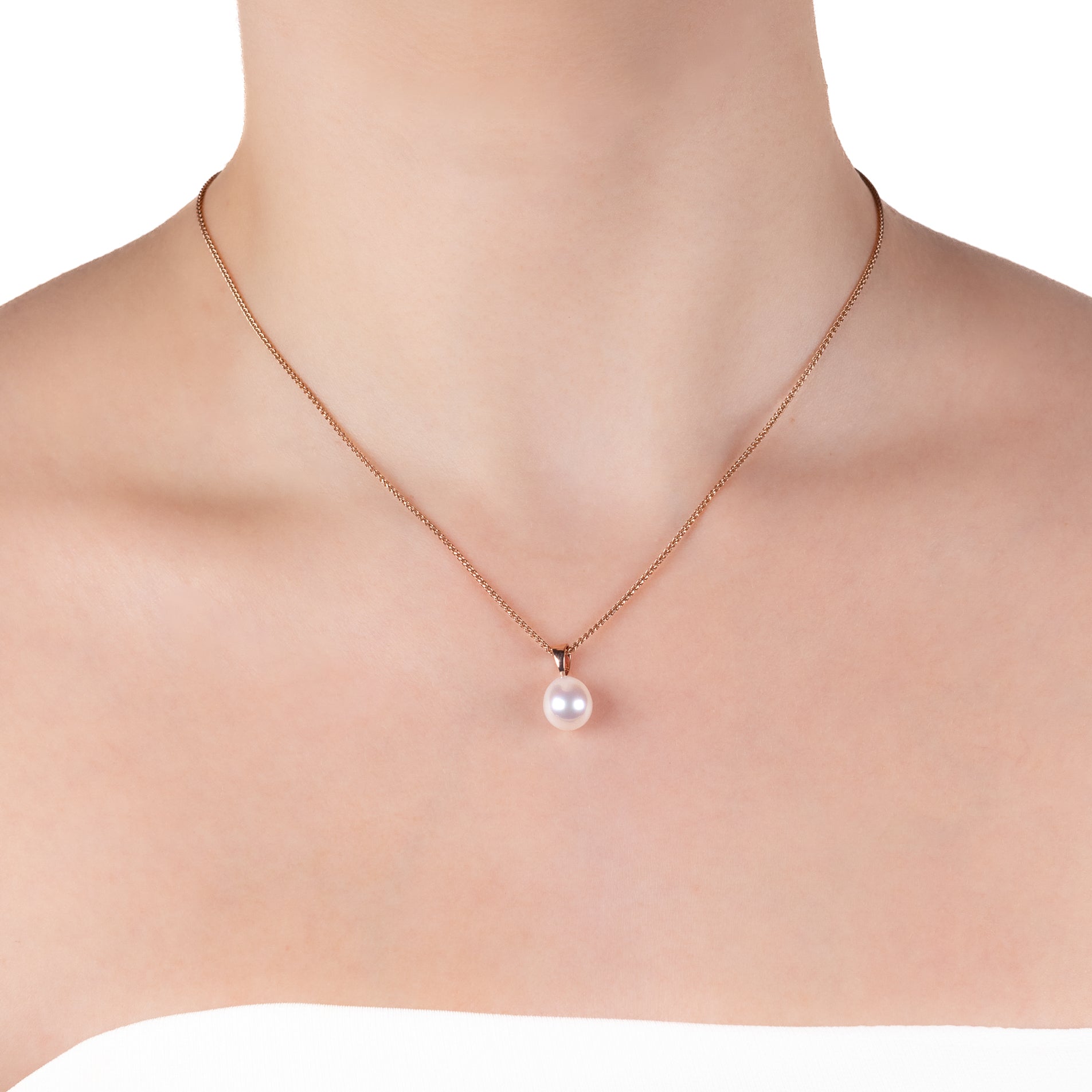 9K Rose Gold Australian South Sea 9-10mm Cultured Pearl Pendant on a model