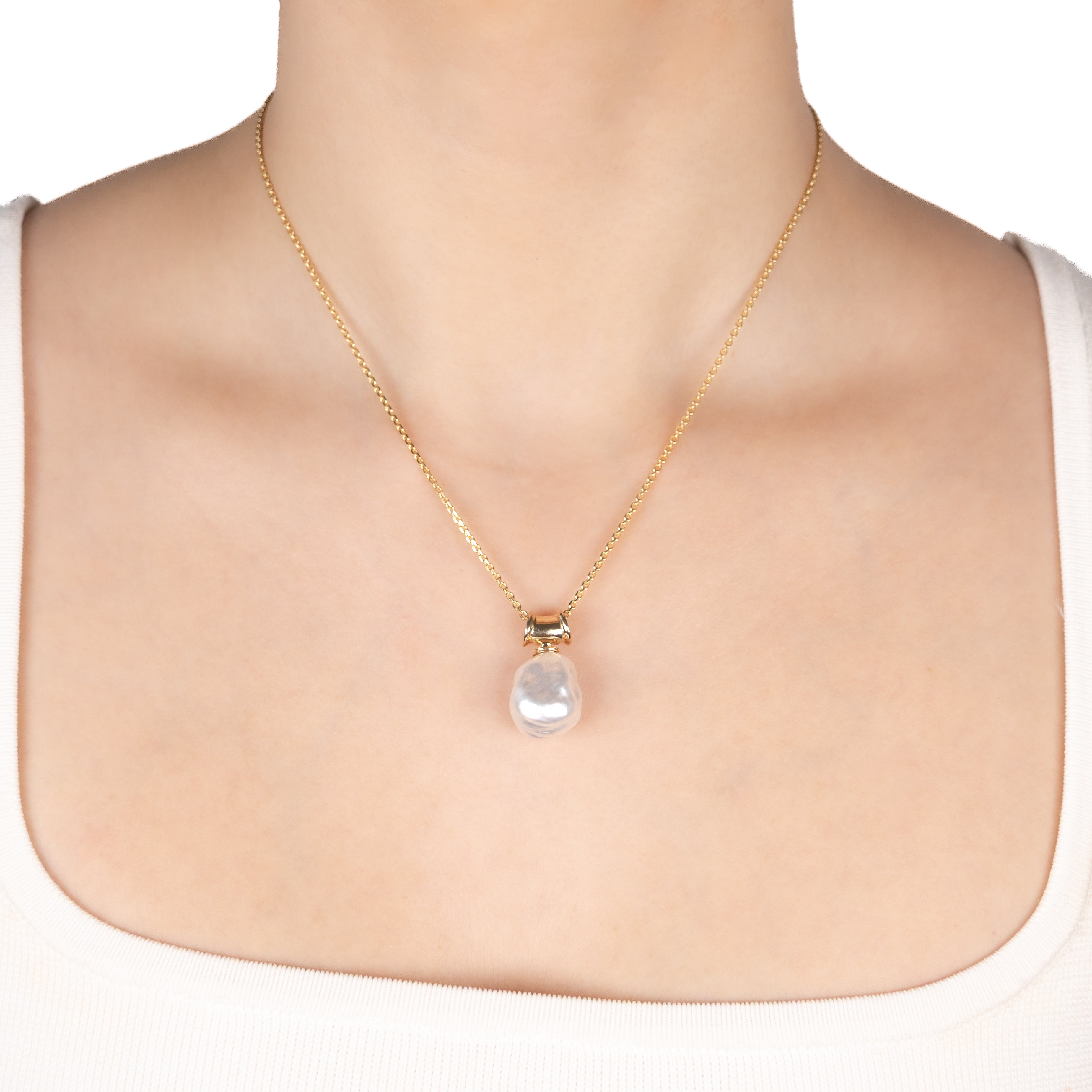 9K Yellow Gold Australian South Sea 13-14 mm Cultured Pearl Pendant on a model