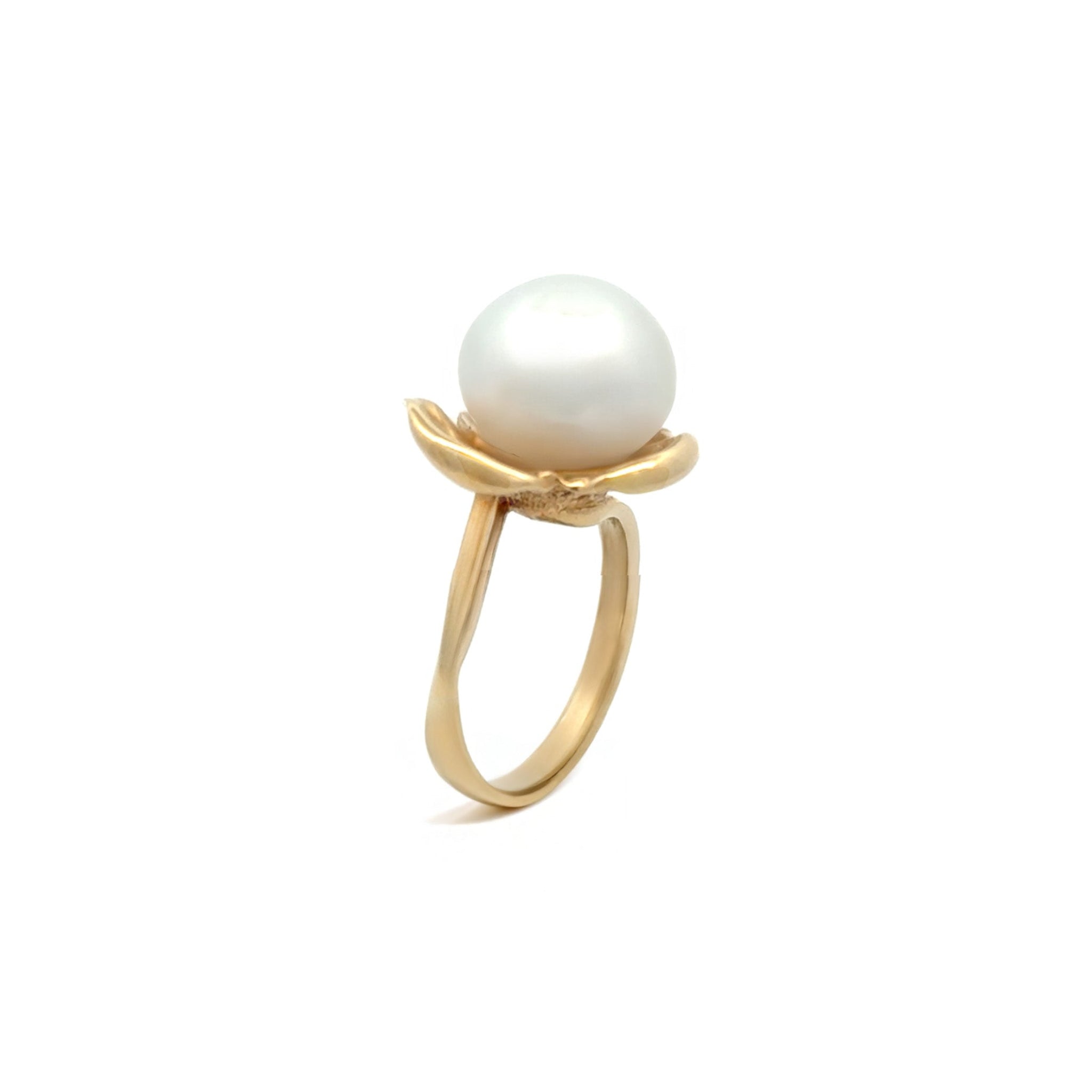 Untamed 18K Yellow Gold Australian South Sea 13-14 mm Cultured Pearl Ring side view