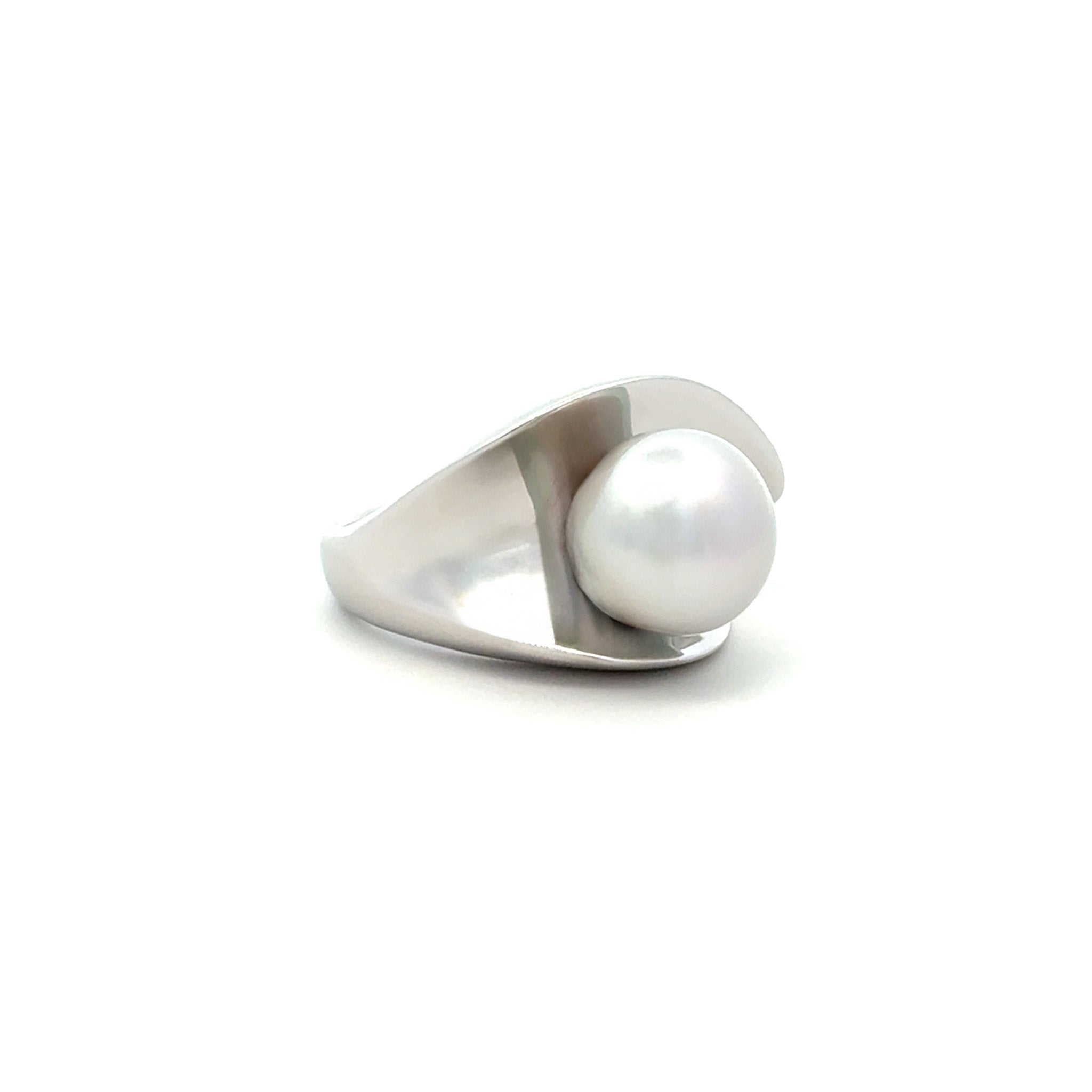 Sterling Silver Australian South Sea 11-12 mm Cultured Pearl Ring side flat view on white background