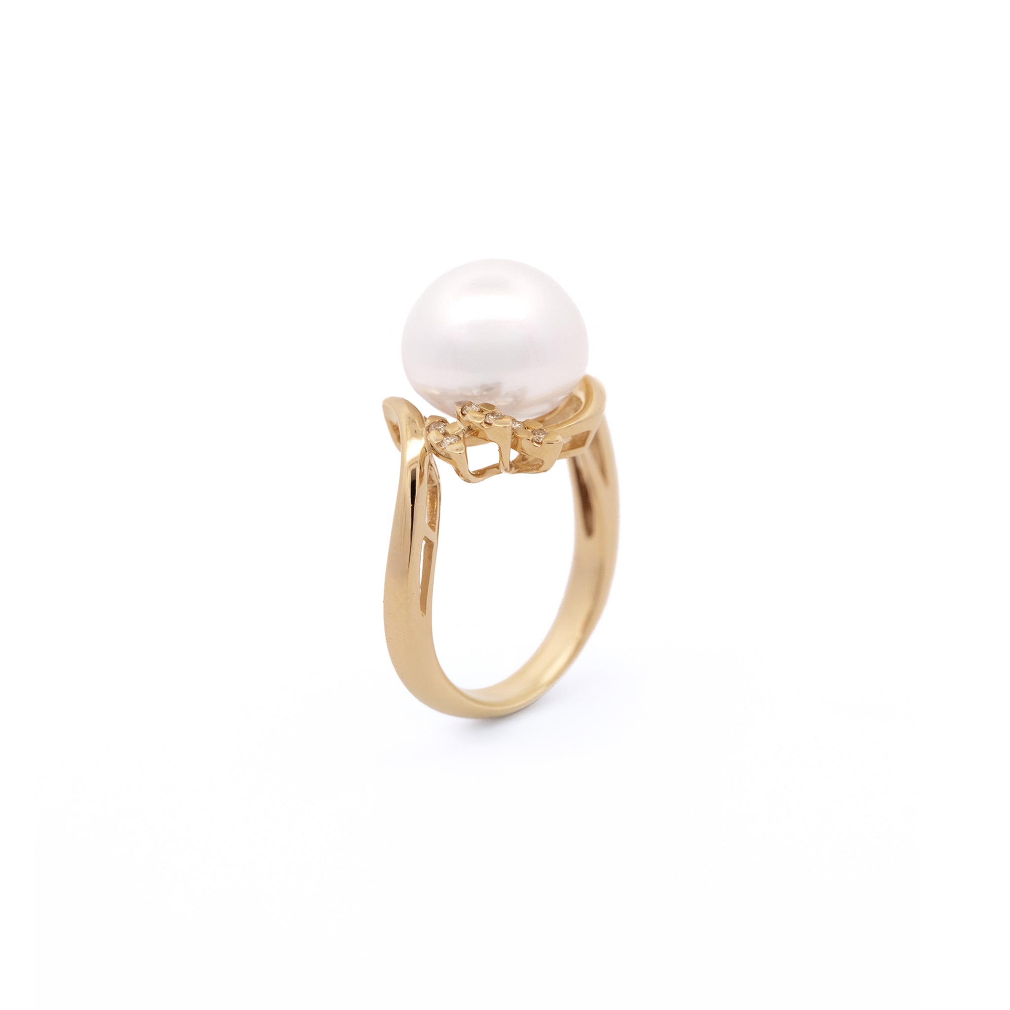 9K Yellow Gold Australian South Sea 12-13 mm Cultured Pearl and Diamond Ring side view