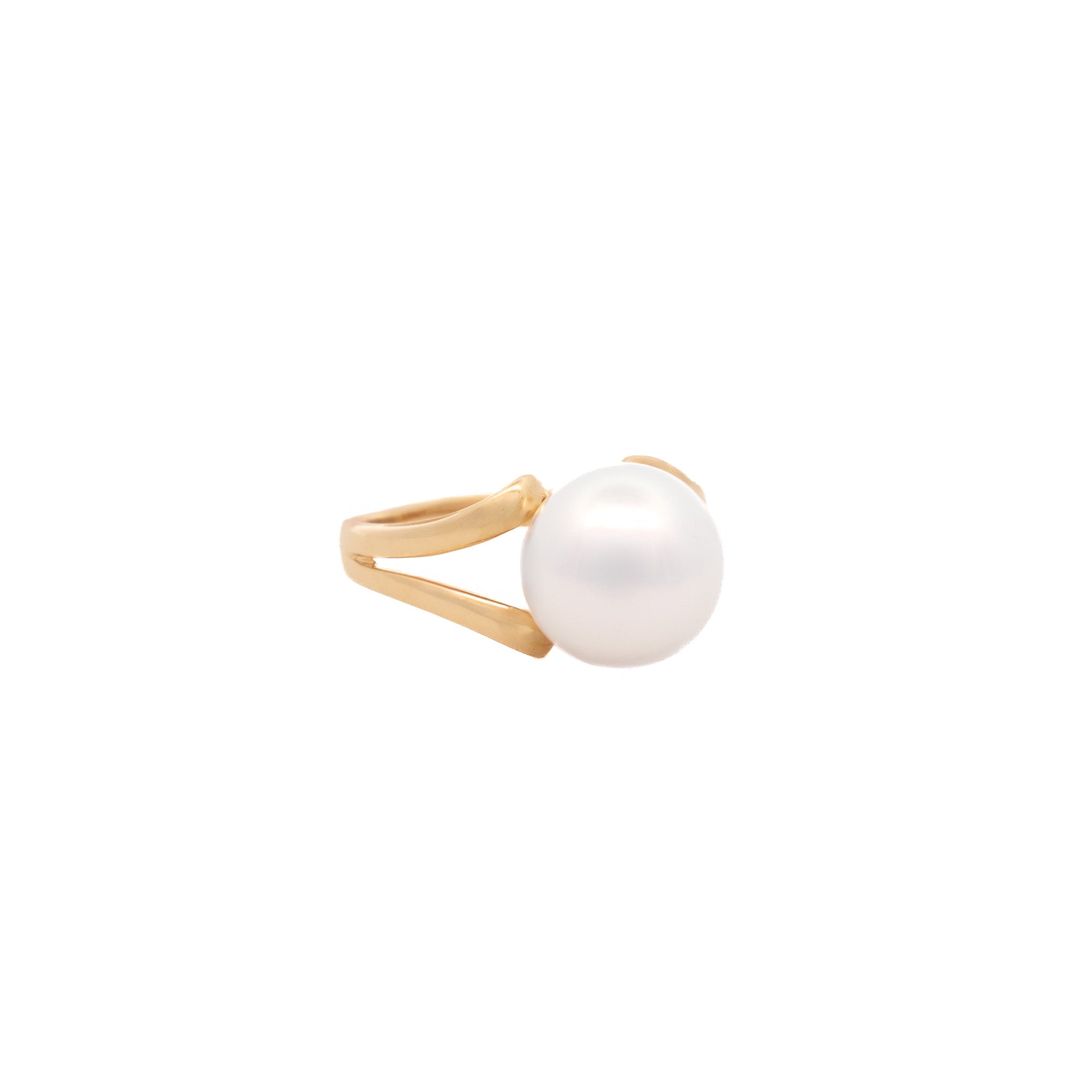 Front view of9K Yellow Gold Australian South Sea 11-12mm Cultured Pearl Ring on a white background 