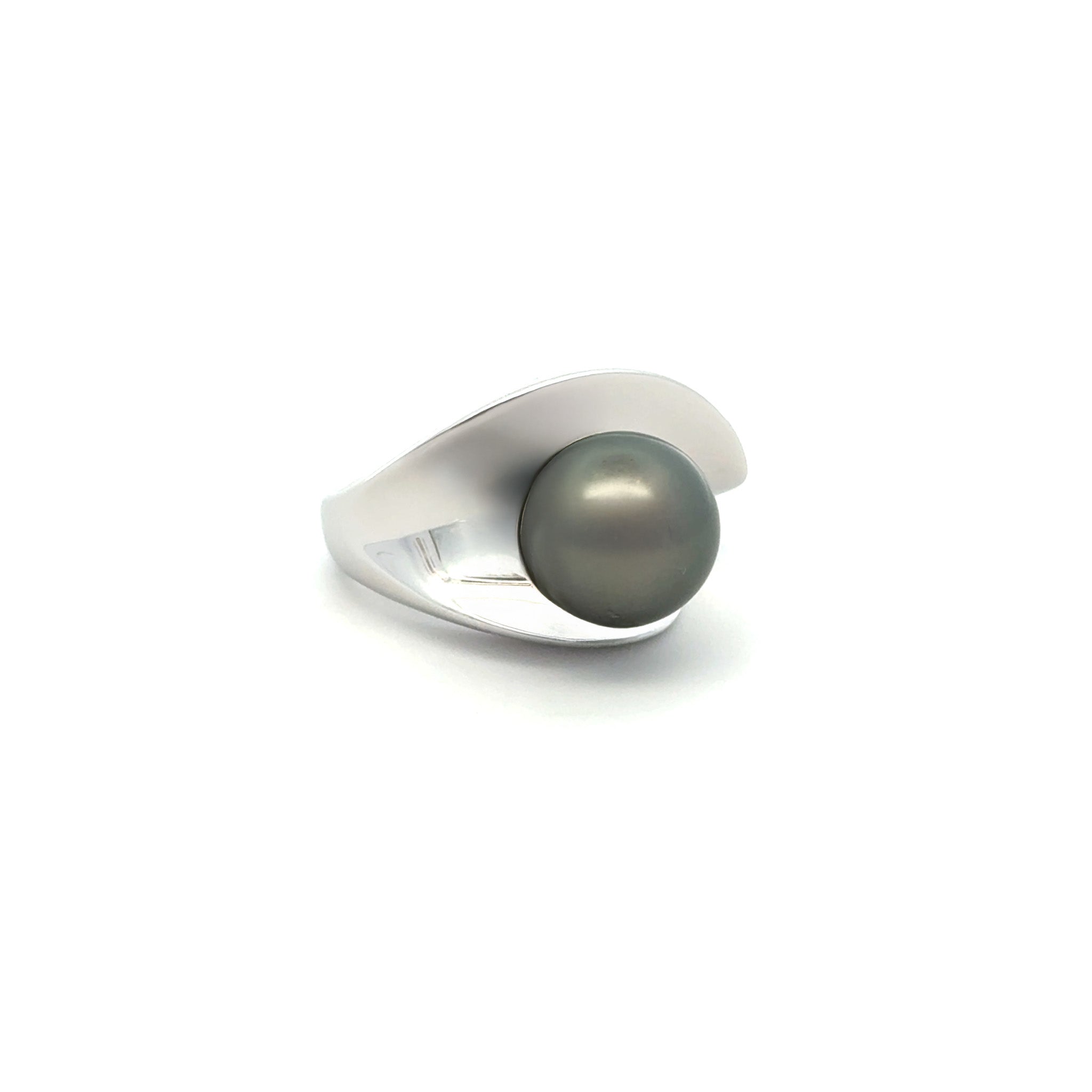 Sterling Silver Tahitian 11-12 mm Cultured Pearl Ring side view with white background