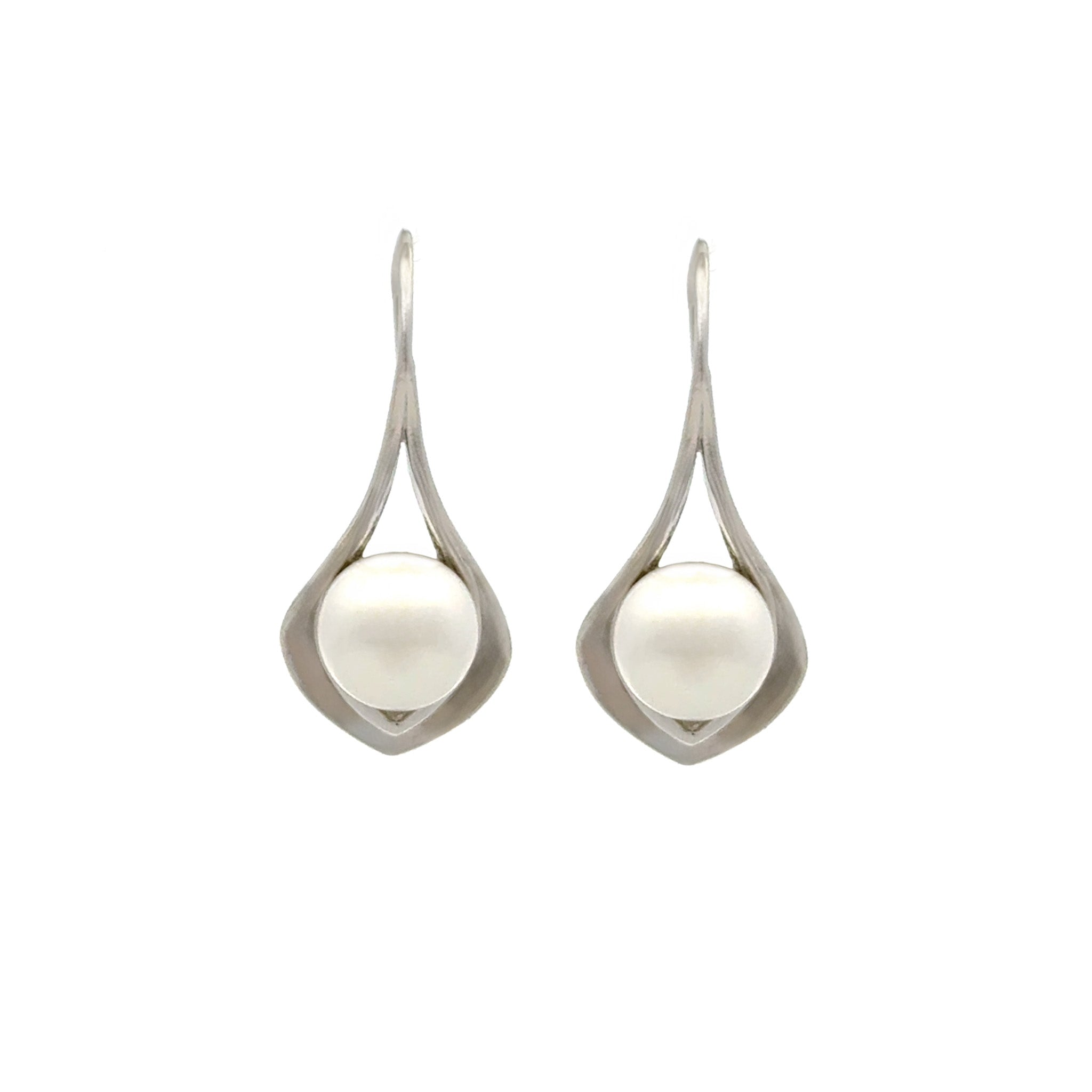 Sterling Silver Freshwater Pearl 9.5-10 mm Earrings front view