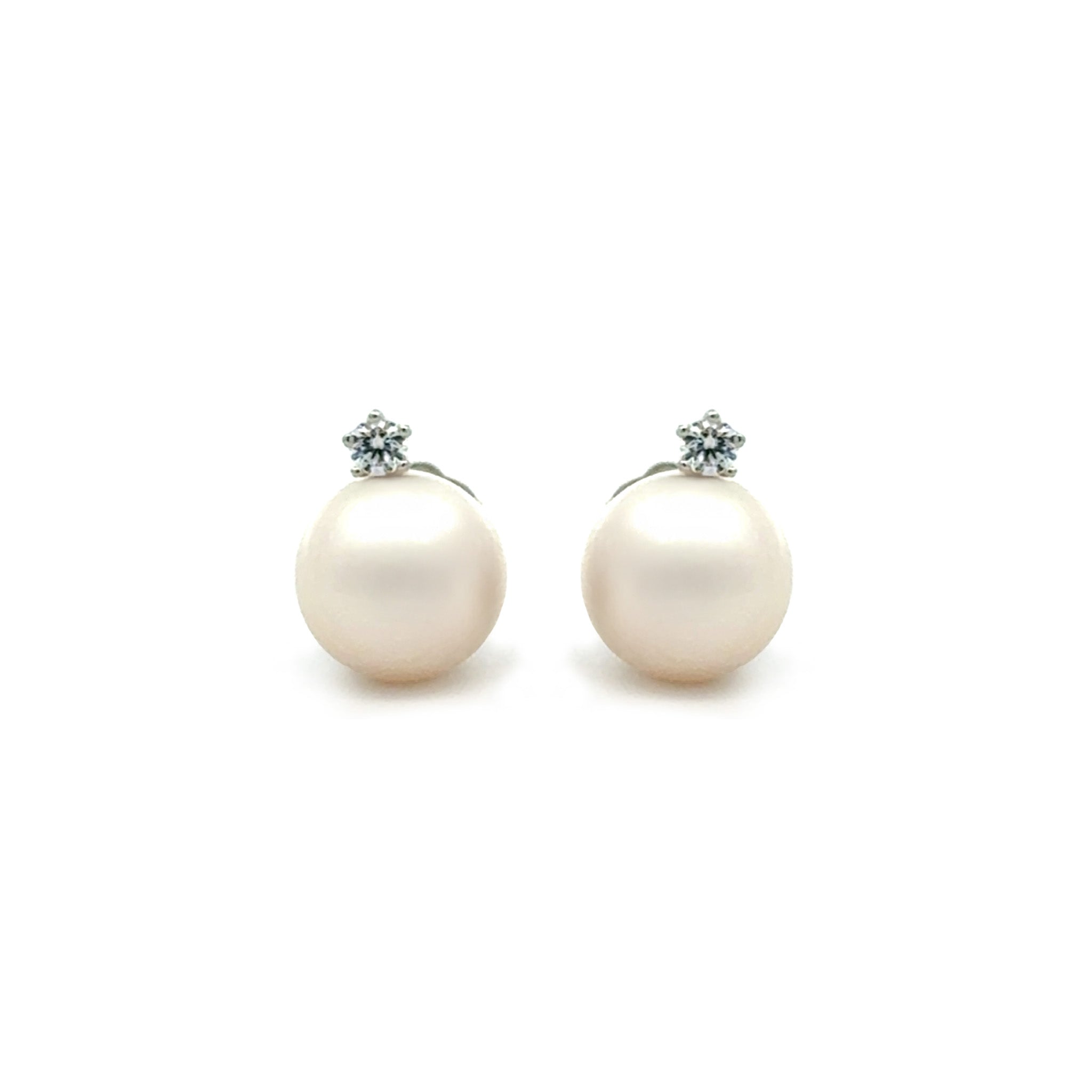 Sterling Silver Freshwater 8-8.5 mm Pearl Stud Earrings front view