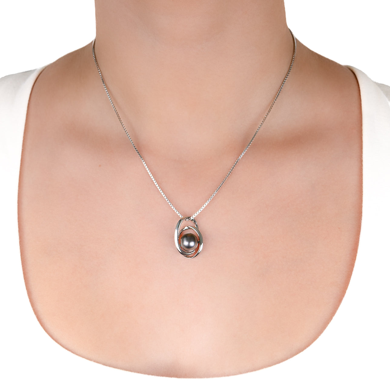 Sterling Silver Tahitian Cultured 9-10 mm Pearl Pendant on a model