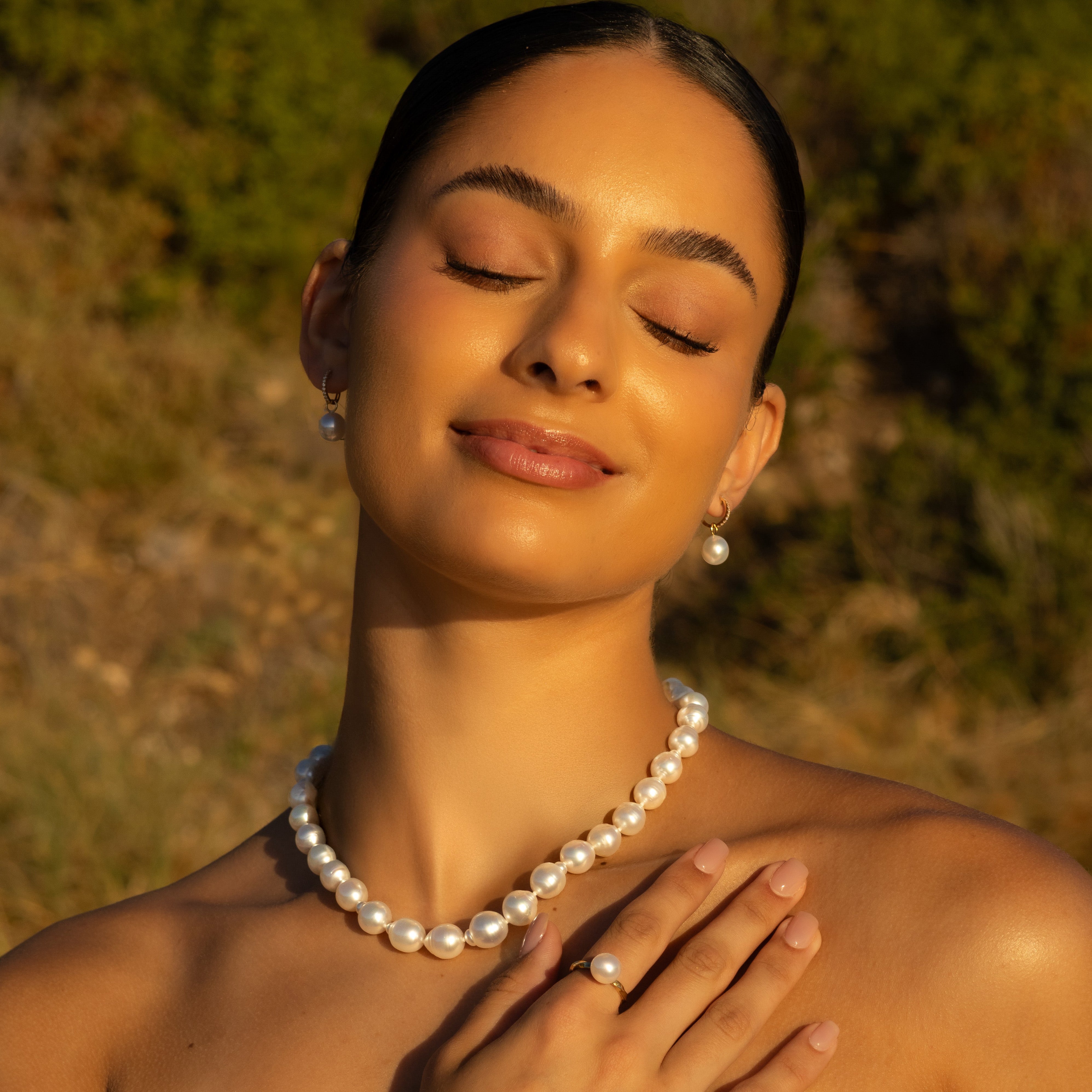 Australian South Sea 46 cm Cultured Pearl Strand on a model