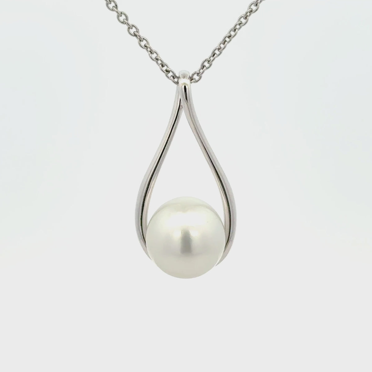 9K White Gold Australian South Sea 11-12 mm Cultured Pearl Pendant 360 view