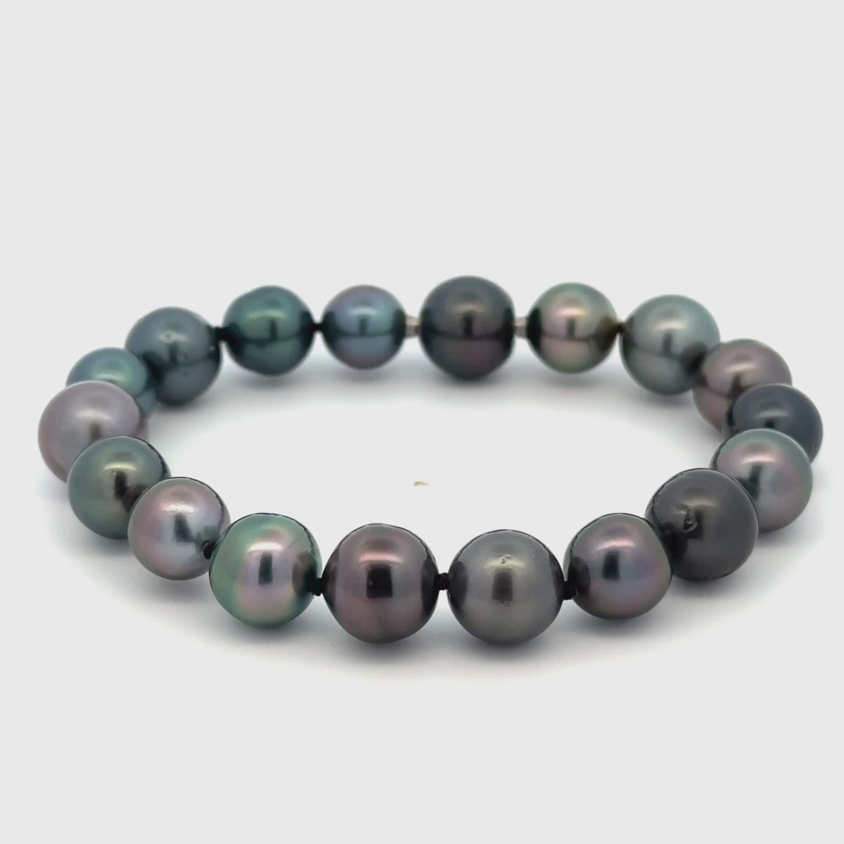 Tahitian Cultured Pearl 18.5 cm Strand Bracelet 360 view