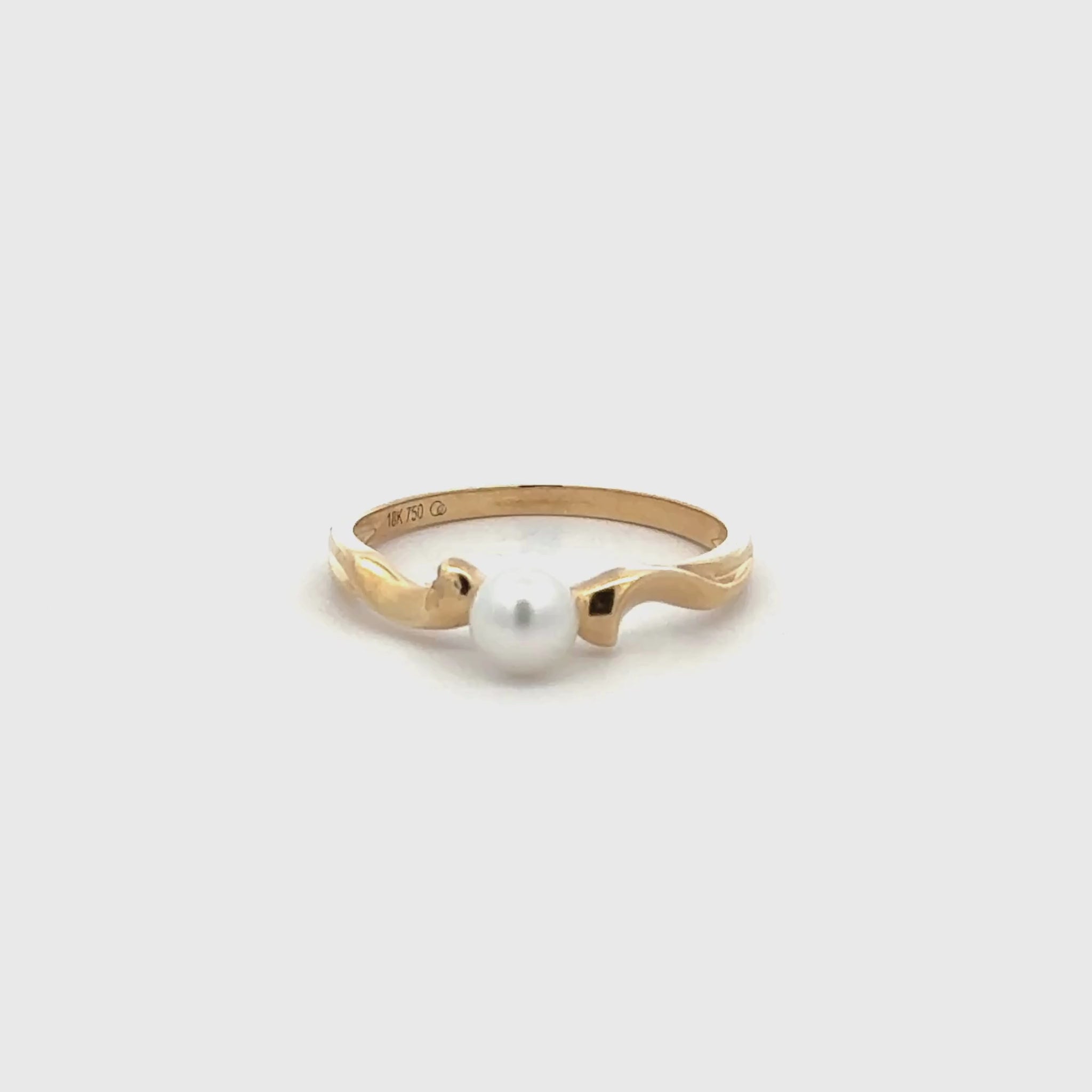 18K Yellow Gold Australian South Sea 0.1g Keshi Pearl Ring 360 view video