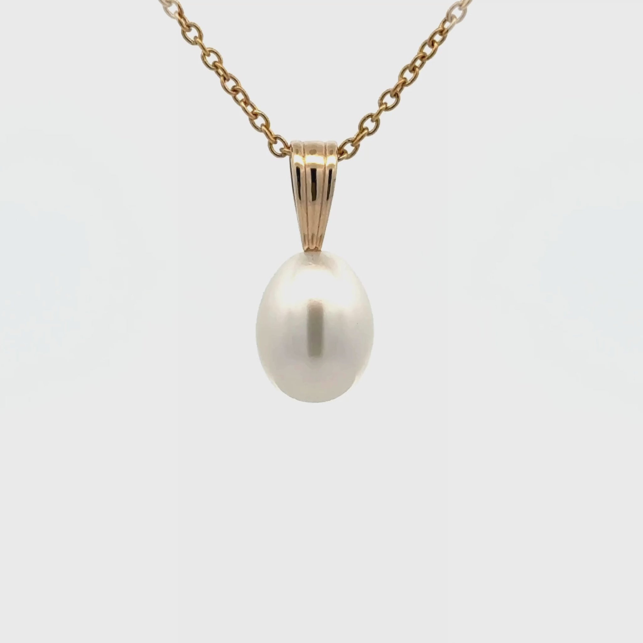9K Yellow Gold Australian South Sea 9-10 mm Cultured Pearl Pendant 360 view video