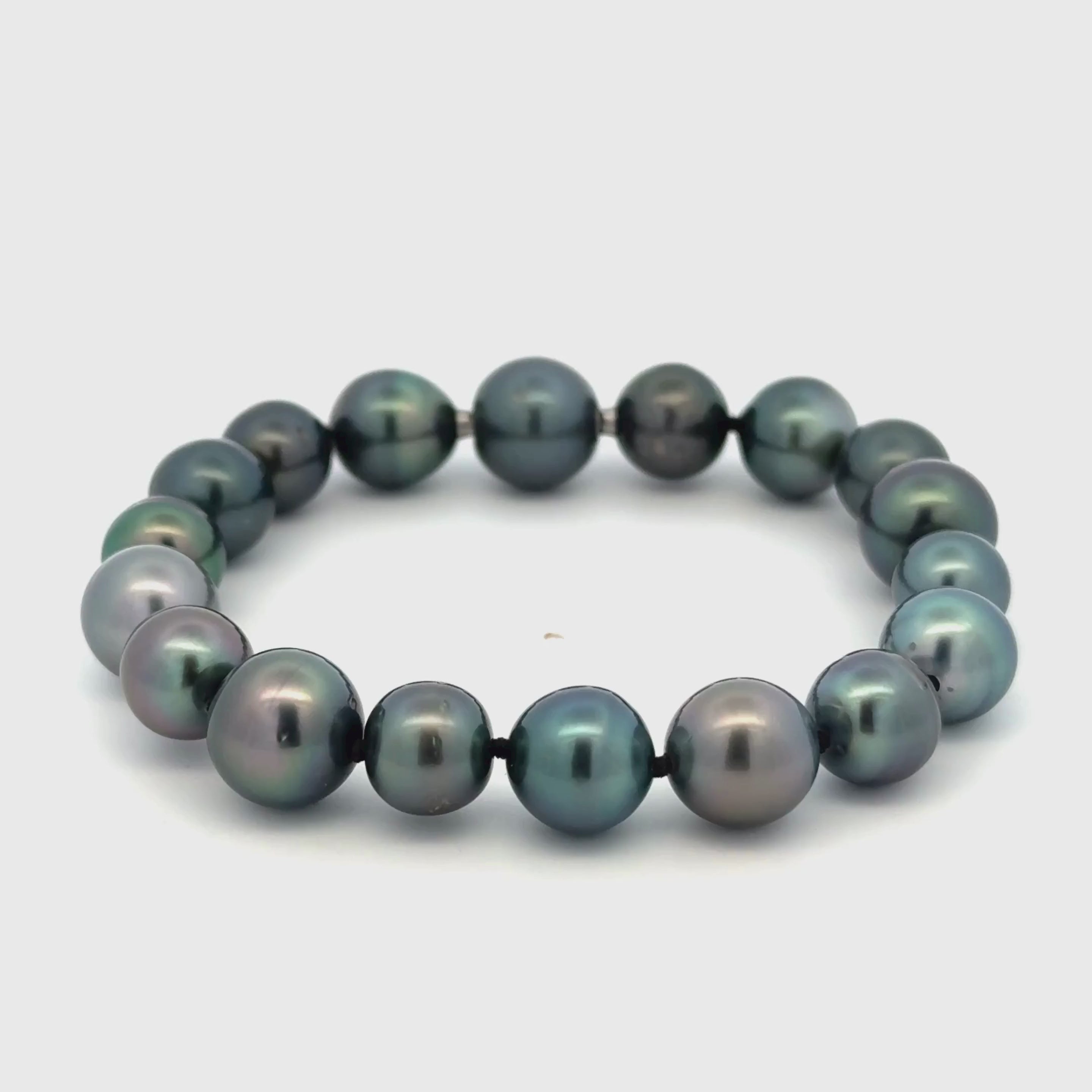 Tahitian Cultured Pearl 18.5 cm Strand Bracelet 360 view