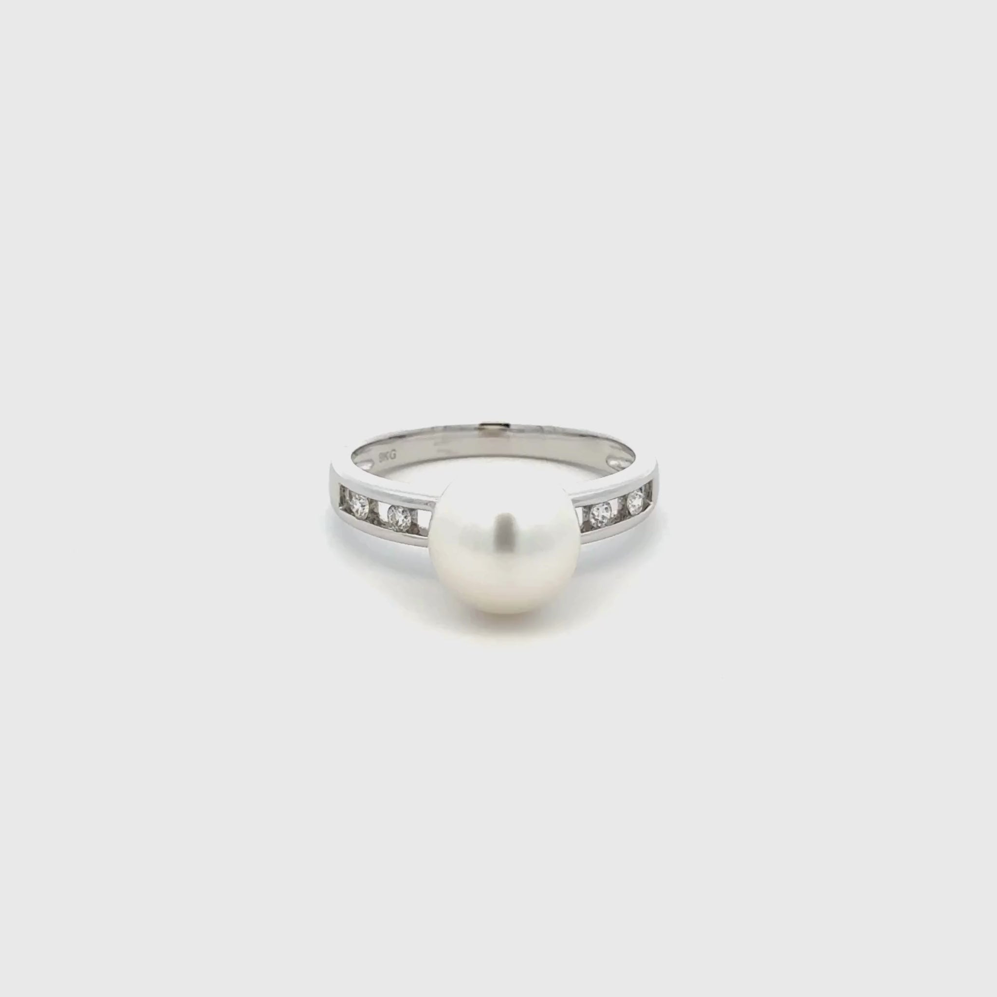 9K White Gold Australian South Sea 8-9 mm Cultured Pearl and Diamond Ring 360 view video