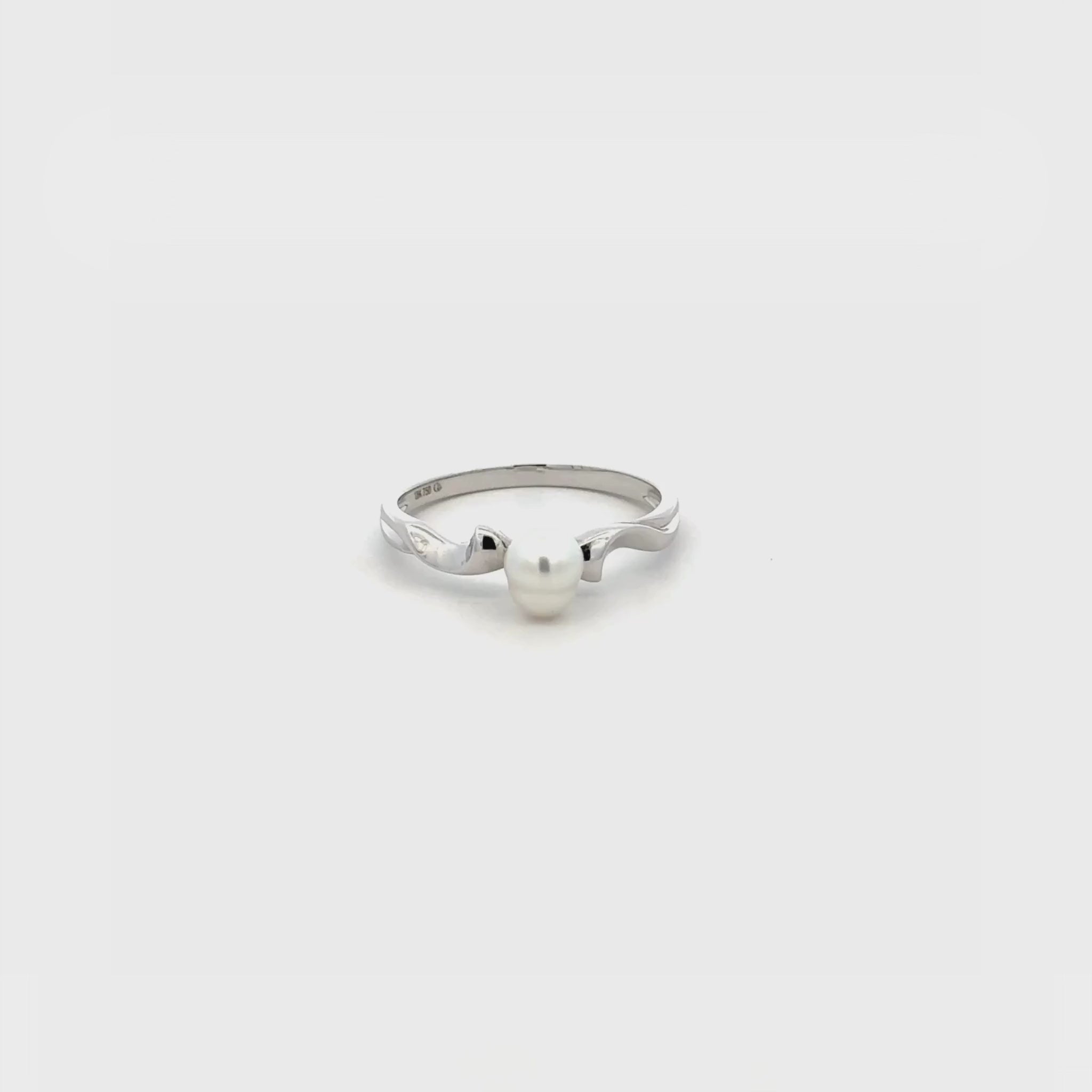 18K White Gold Australian South Sea 0.2 g Keshi Pearl Ring 360 degree video on white background