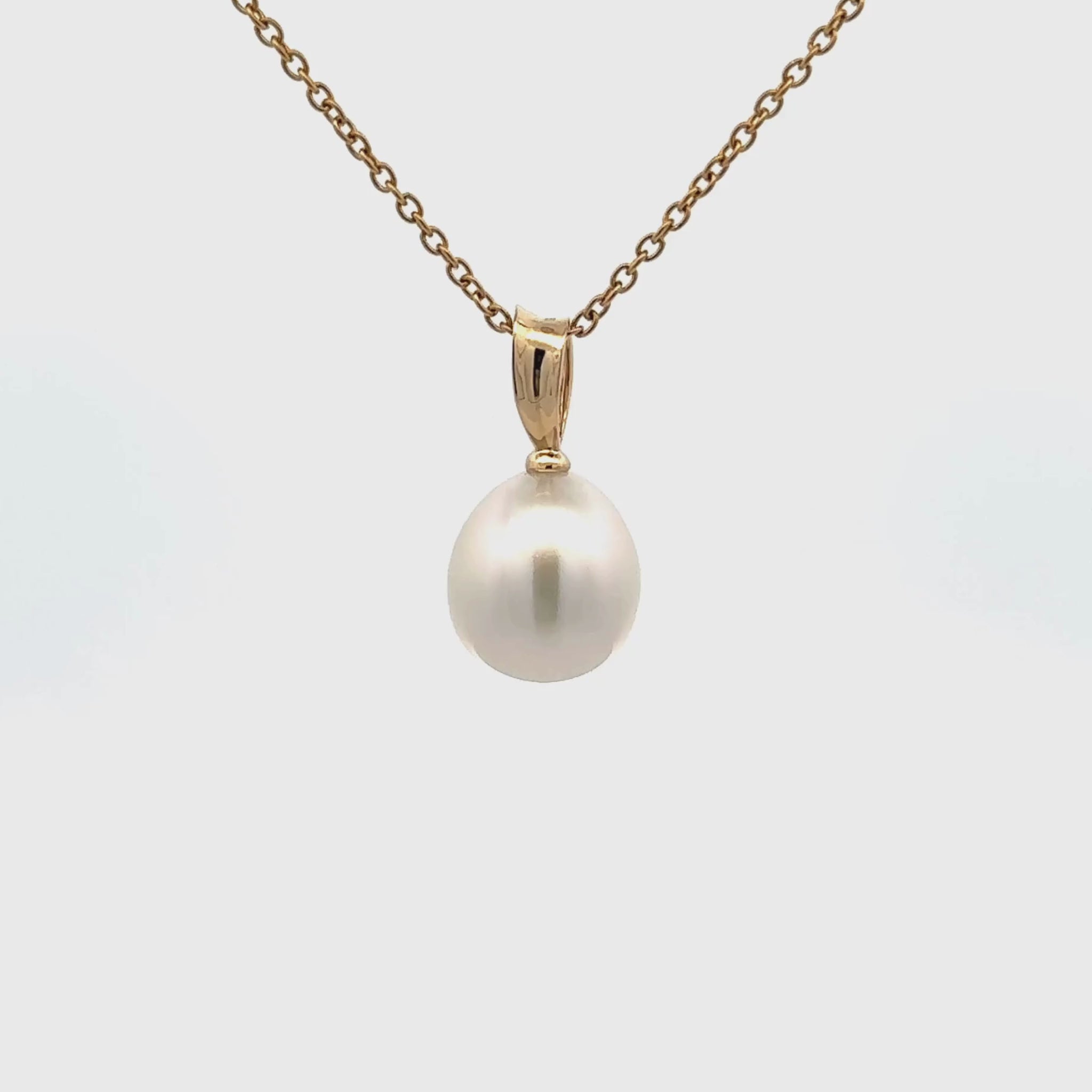 18K Yellow Gold Australian South Sea Cultured 12-13 mm Pearl Pendant 360 view video