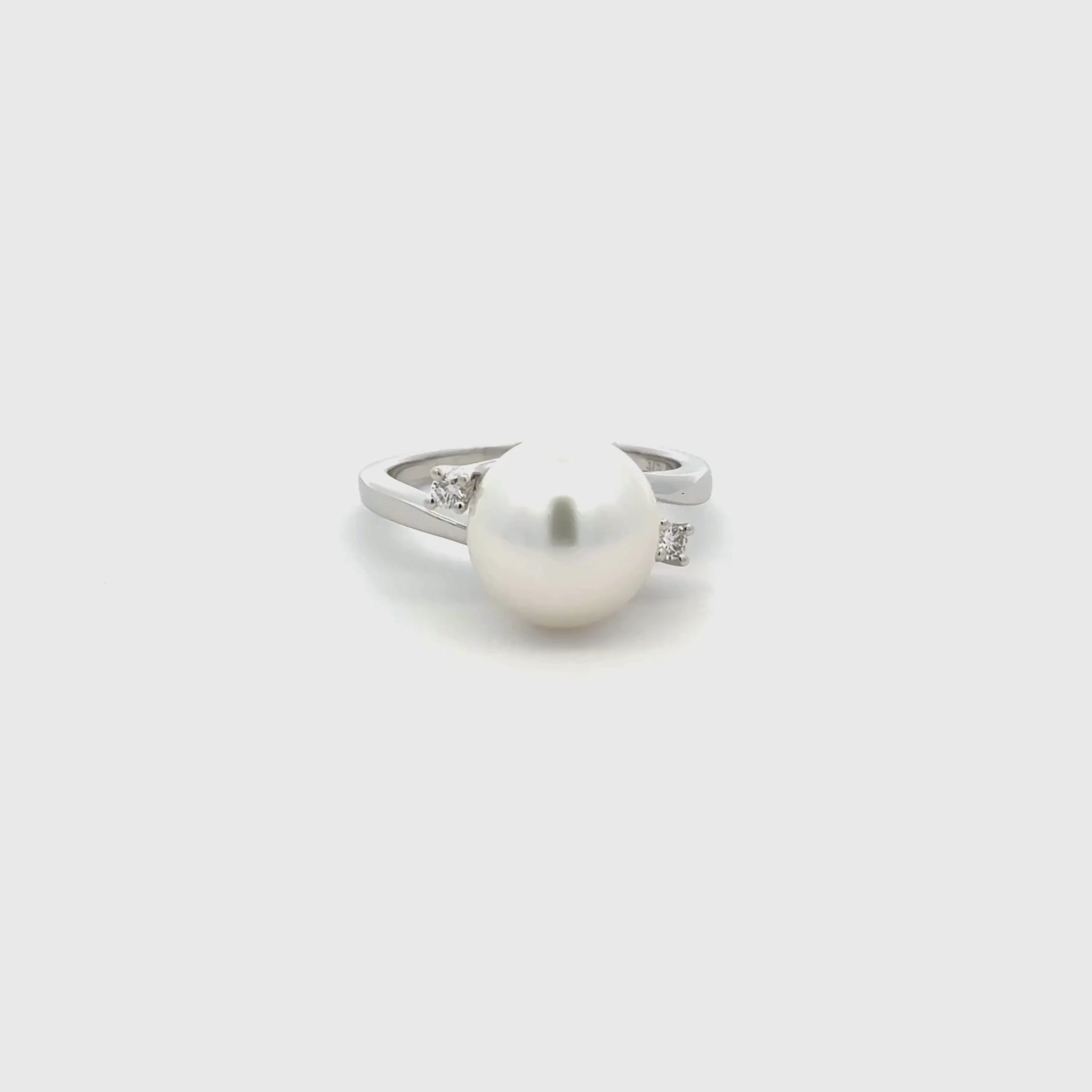 9K White Gold Australian South Sea 10-11 mm Cultured Pearl and Diamond Ring 360 view video