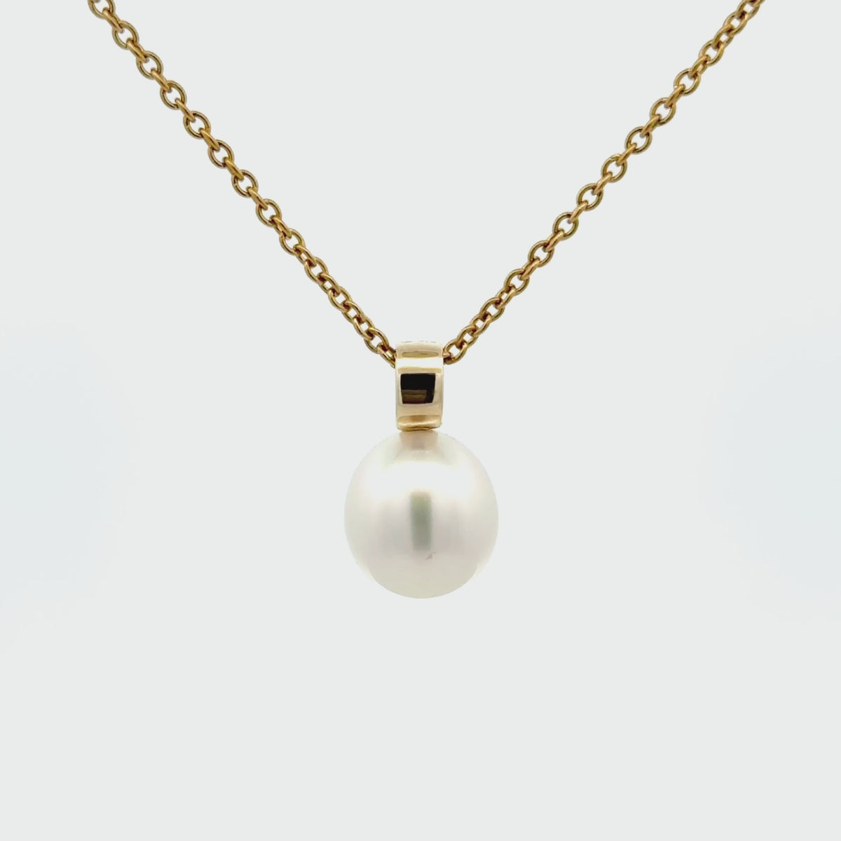 9K Yellow Gold Australian South Sea 9-10 mm Cultured Pearl Pendant 360 view